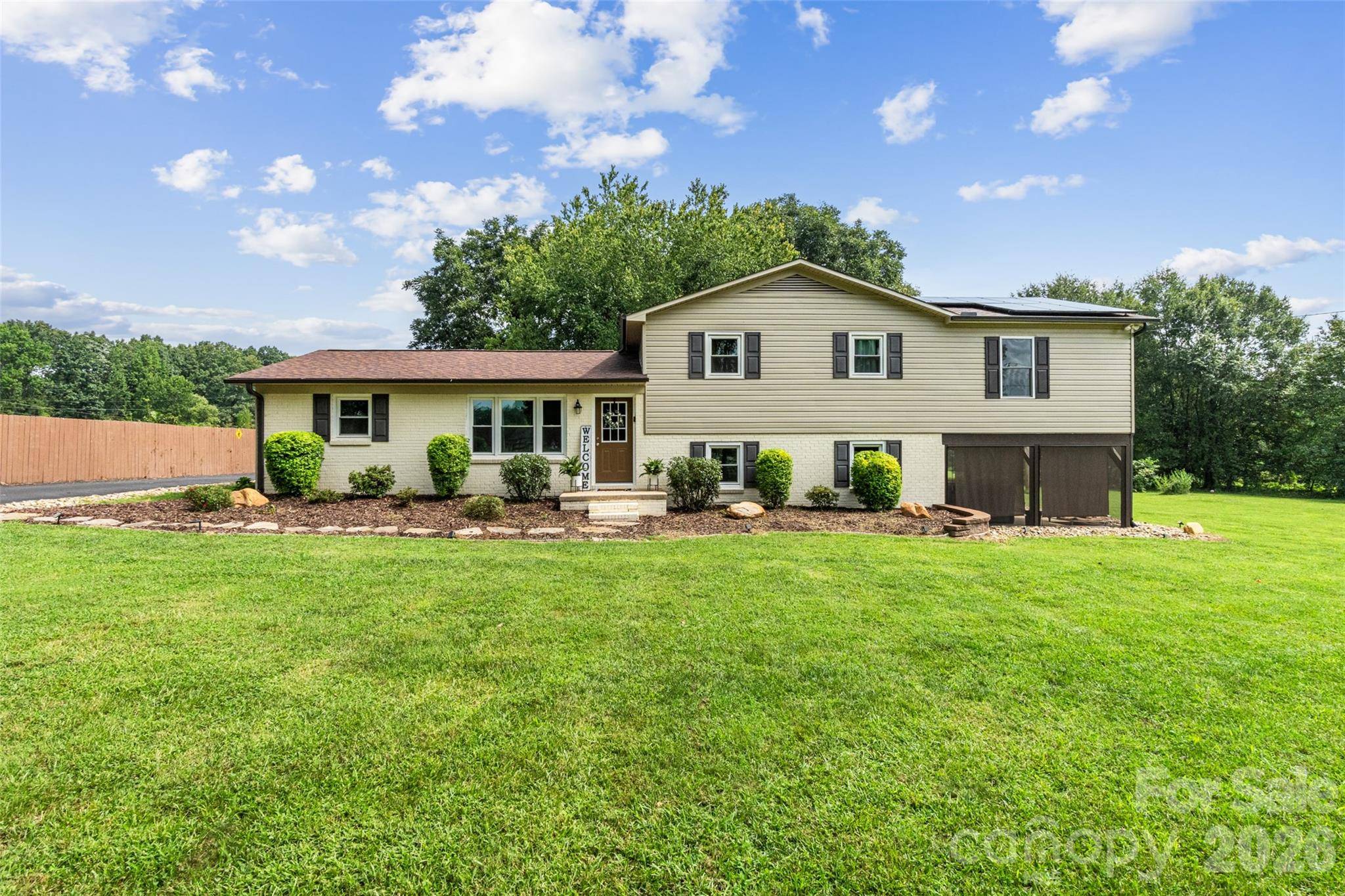 6060 Lineberger RD, Sherrills Ford, NC 28673