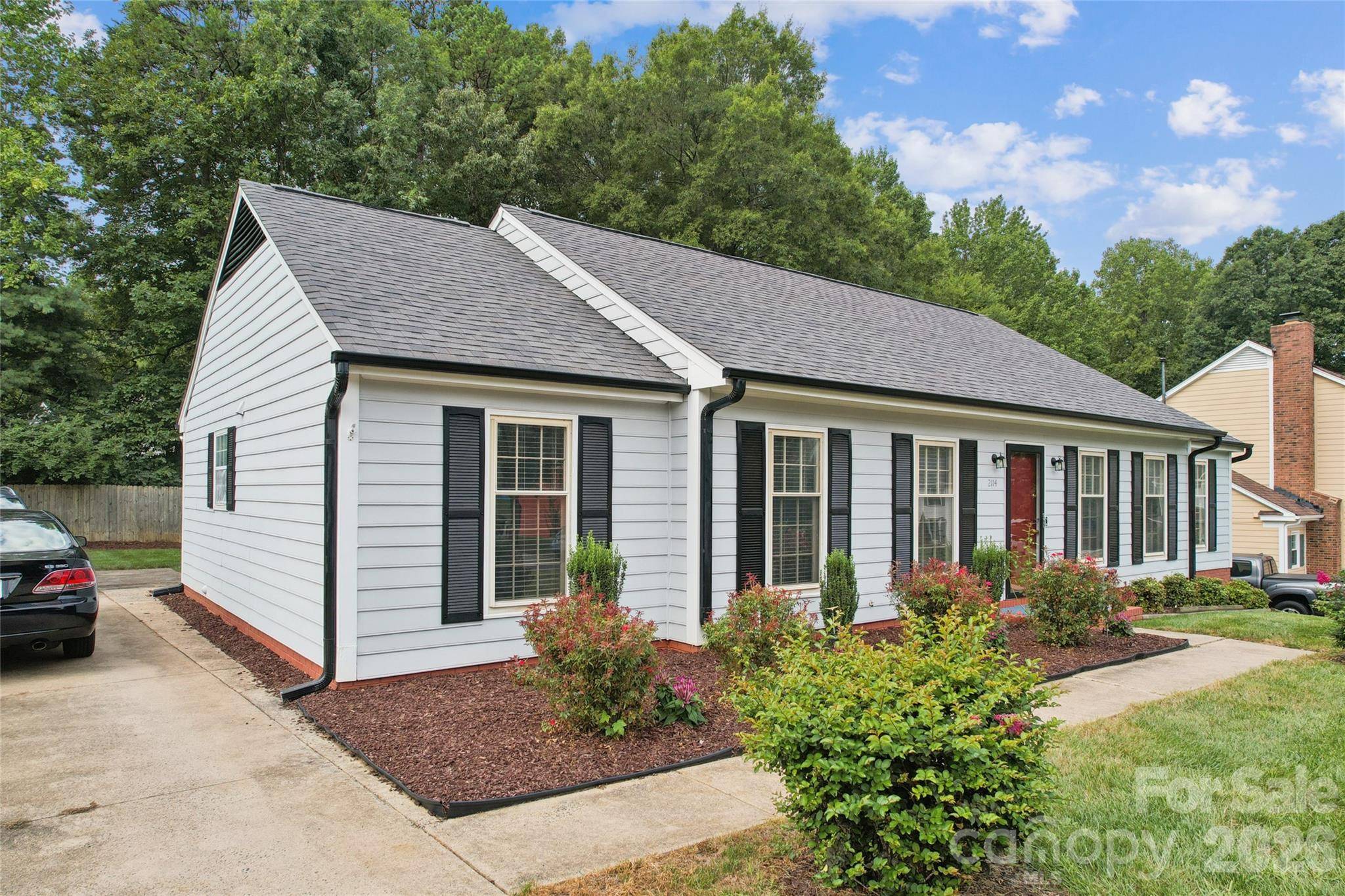 2114 Varden CT, Charlotte, NC 28208