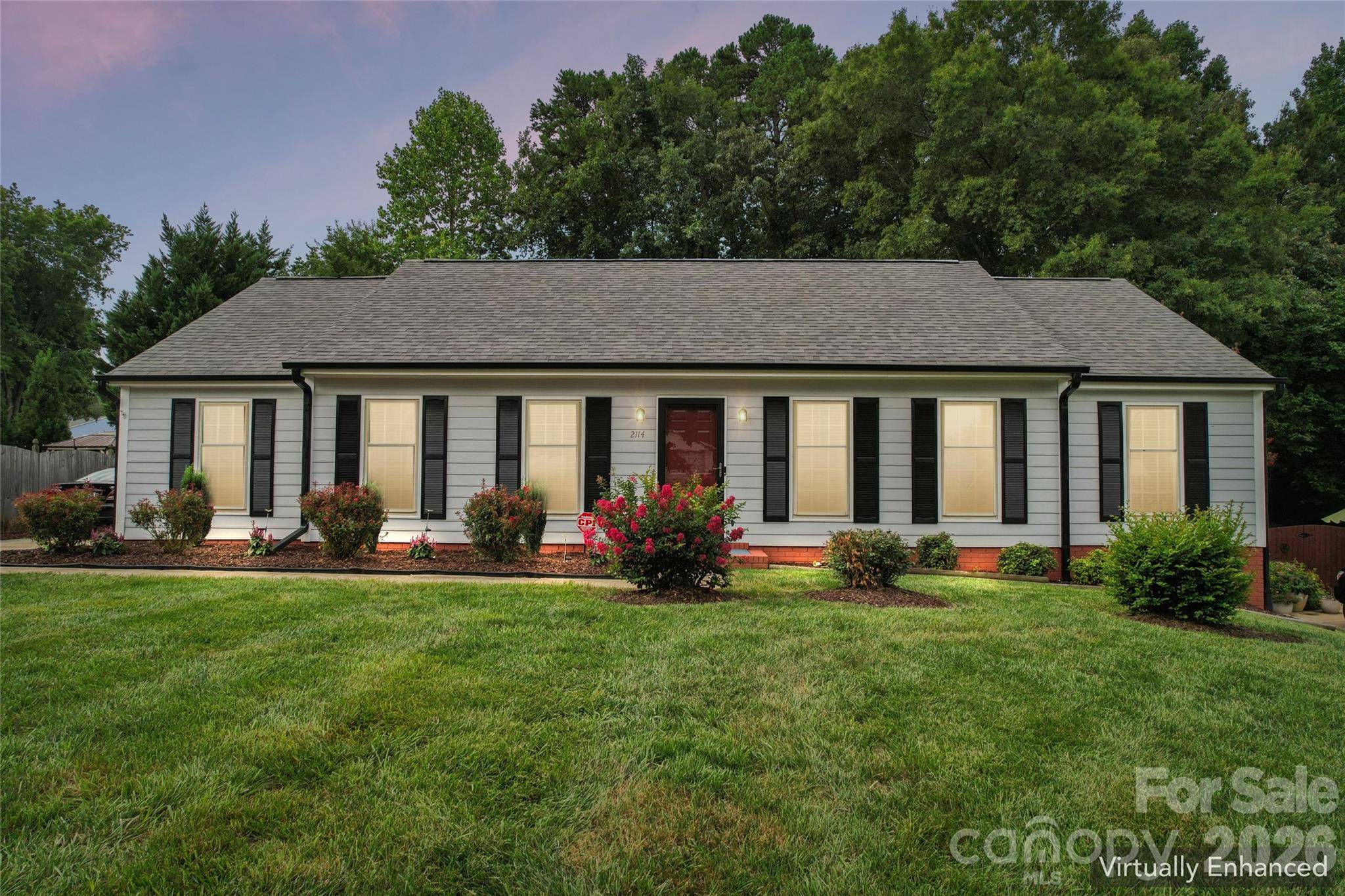 2114 Varden CT, Charlotte, NC 28208