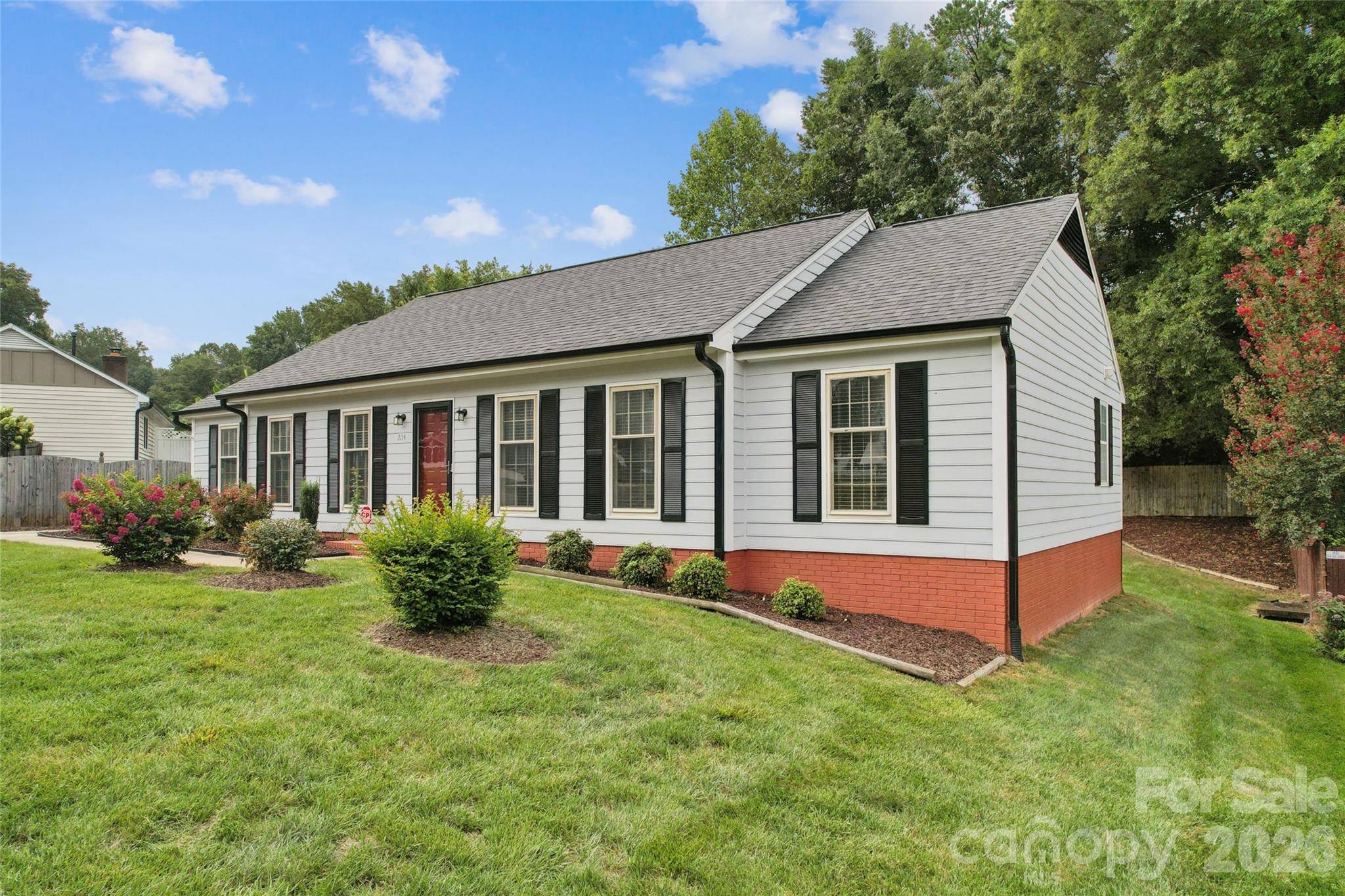 2114 Varden CT, Charlotte, NC 28208