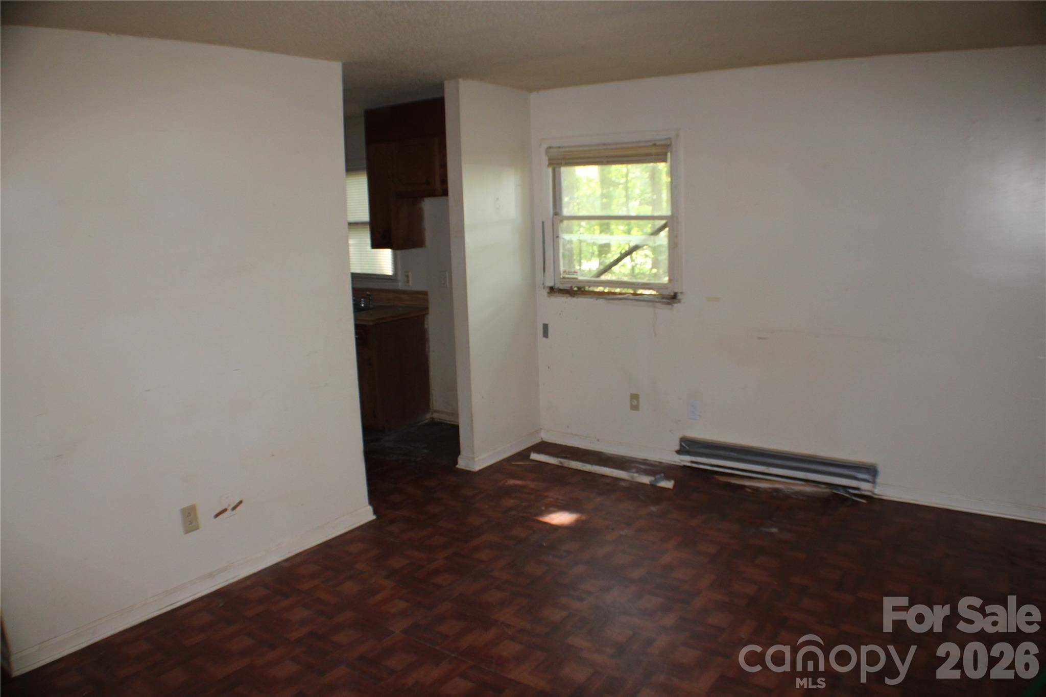6782 Glover LN, Stanley, NC 28164