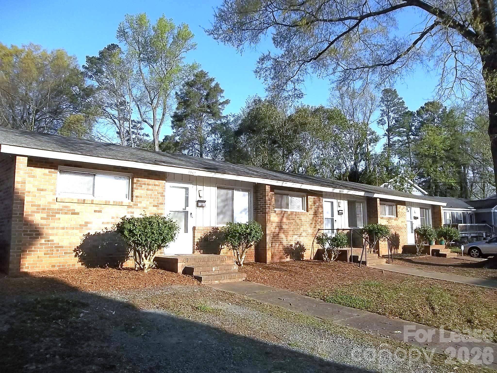 3940 Arbor LN, Charlotte, NC 28209