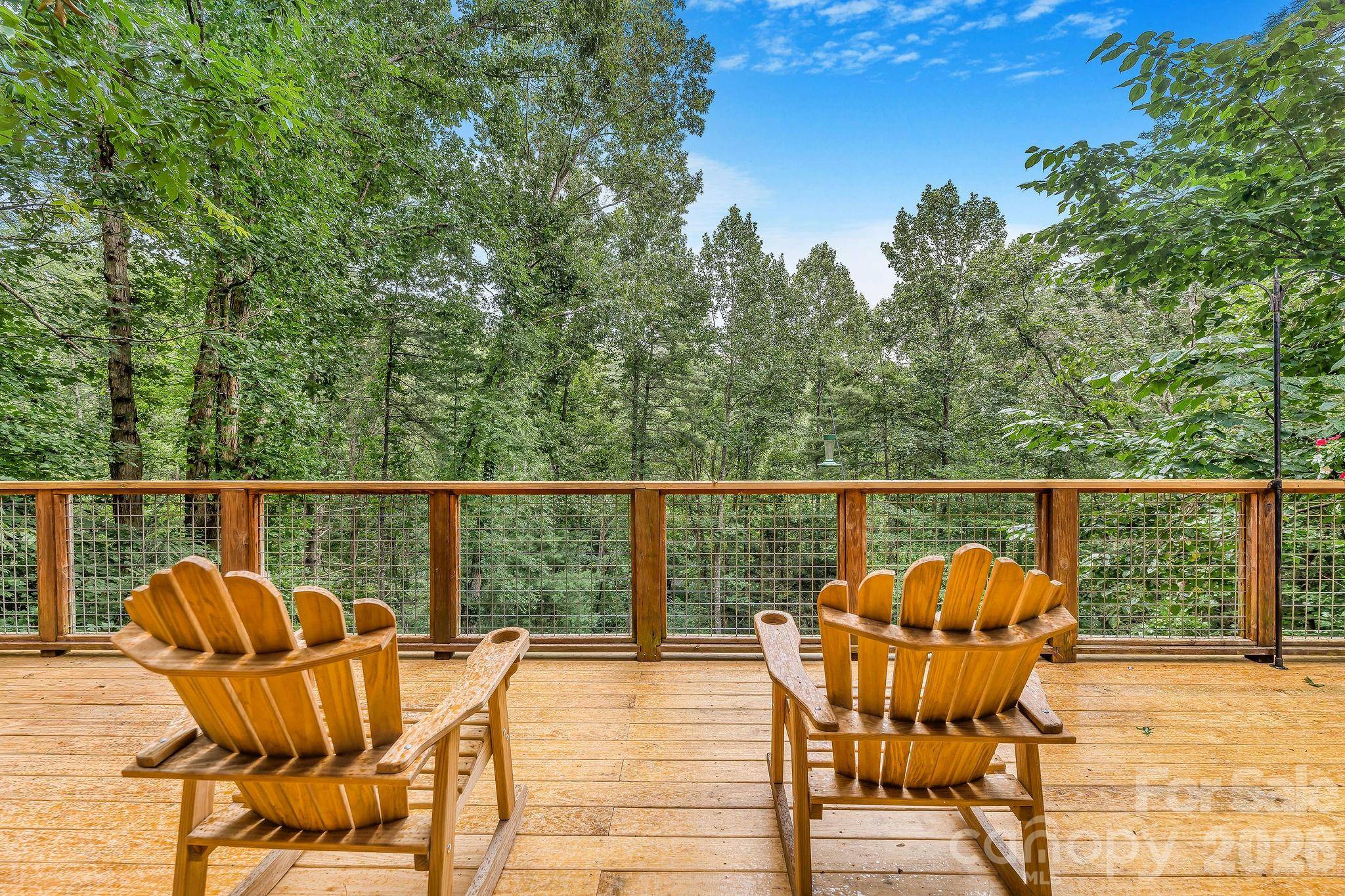 553 River Bend DR, Mars Hill, NC 28754