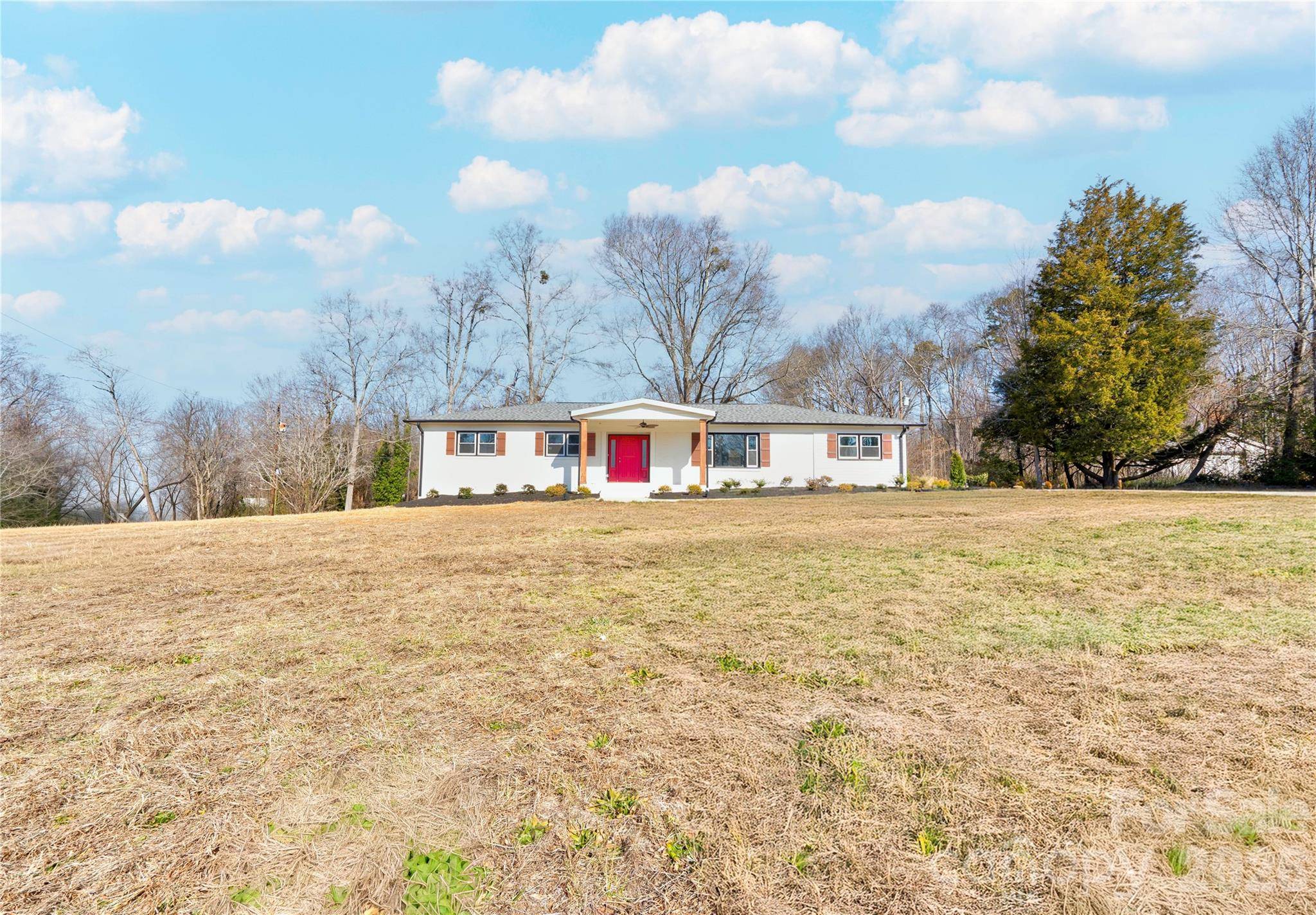226 Hardin CIR, Grover, NC 28073
