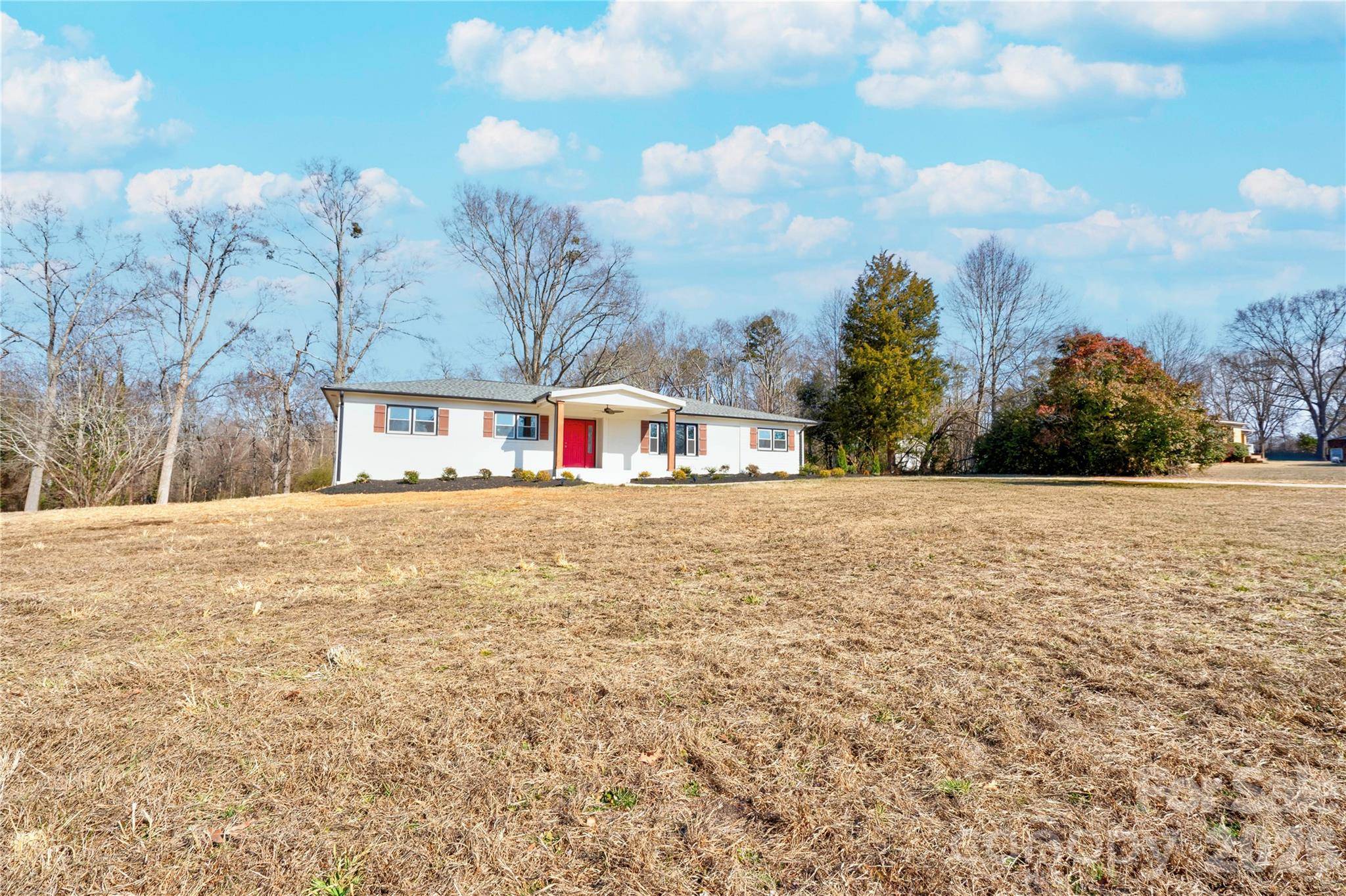 226 Hardin CIR, Grover, NC 28073