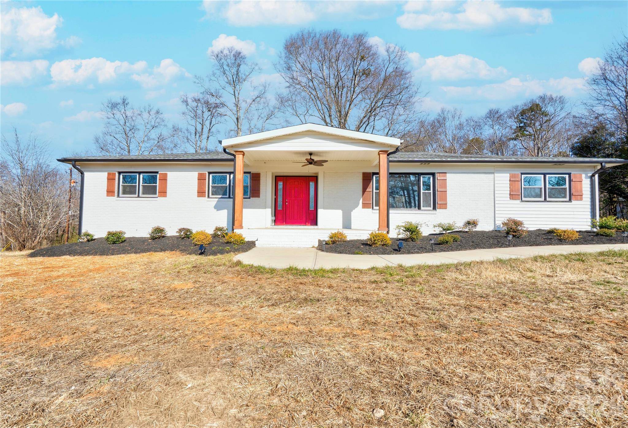 226 Hardin CIR, Grover, NC 28073