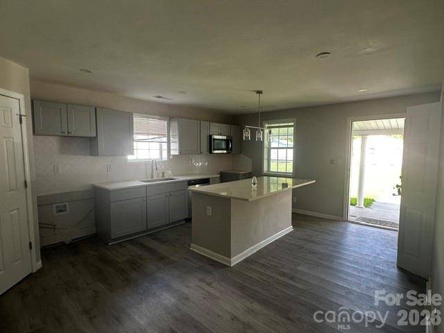 910 Linwood RD, Gastonia, NC 28052