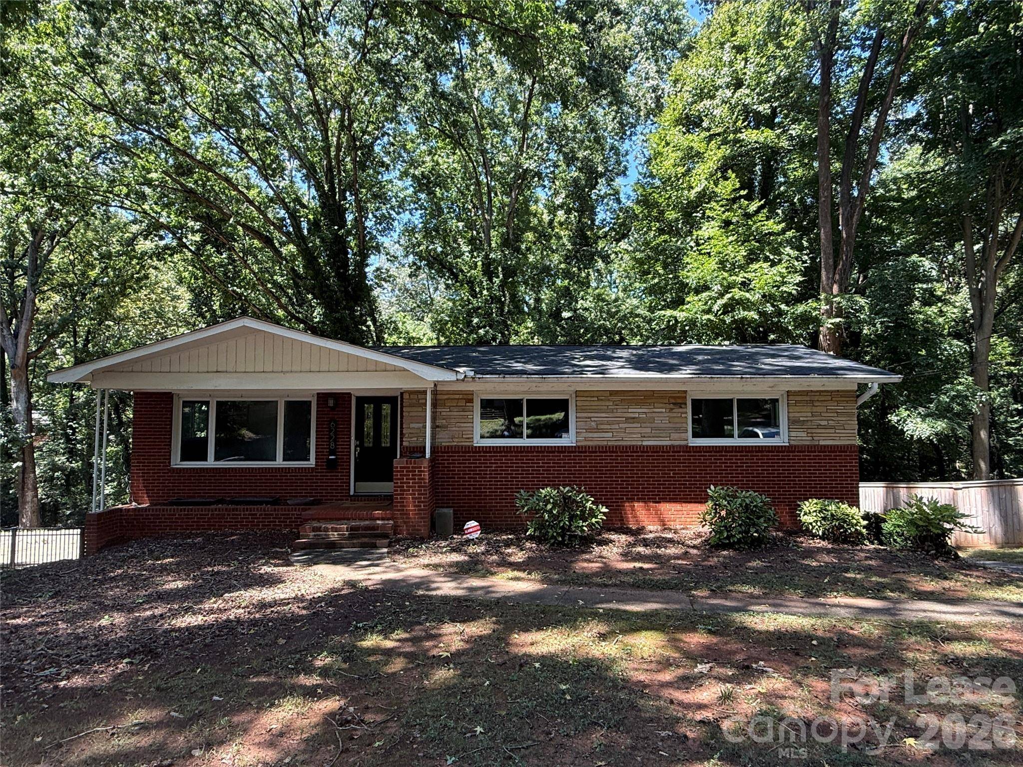 6228 Candlewood DR, Charlotte, NC 28210