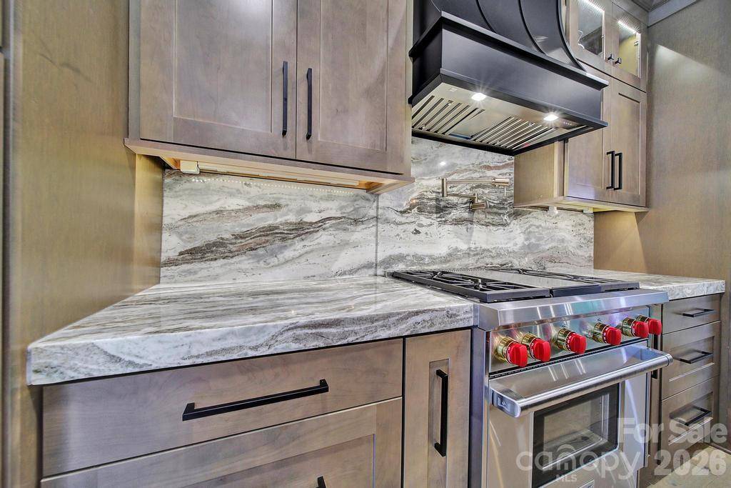 388 Ponderosa CIR, Mooresville, NC 28117