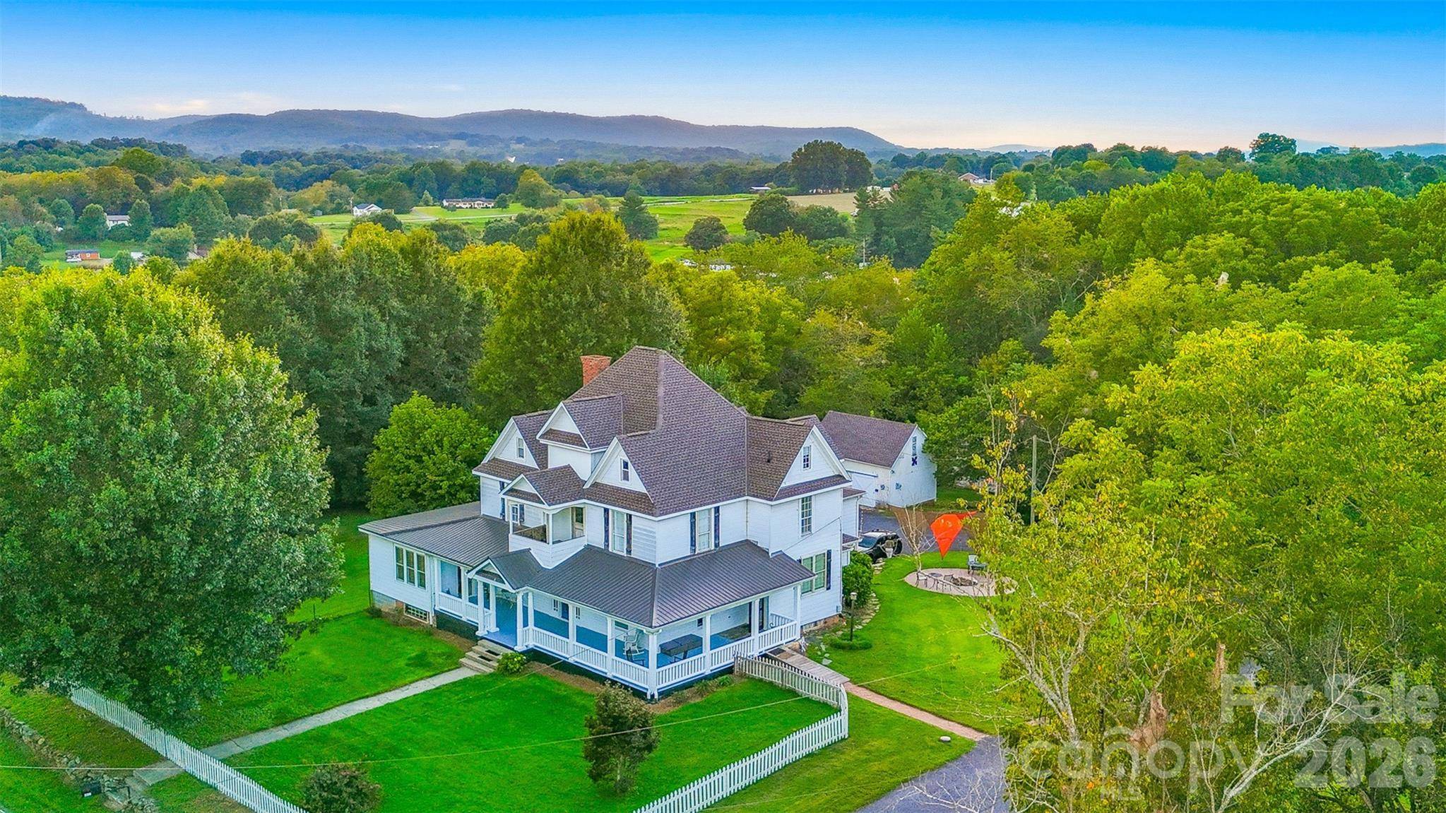 2386 Liledoun RD, Taylorsville, NC 28681