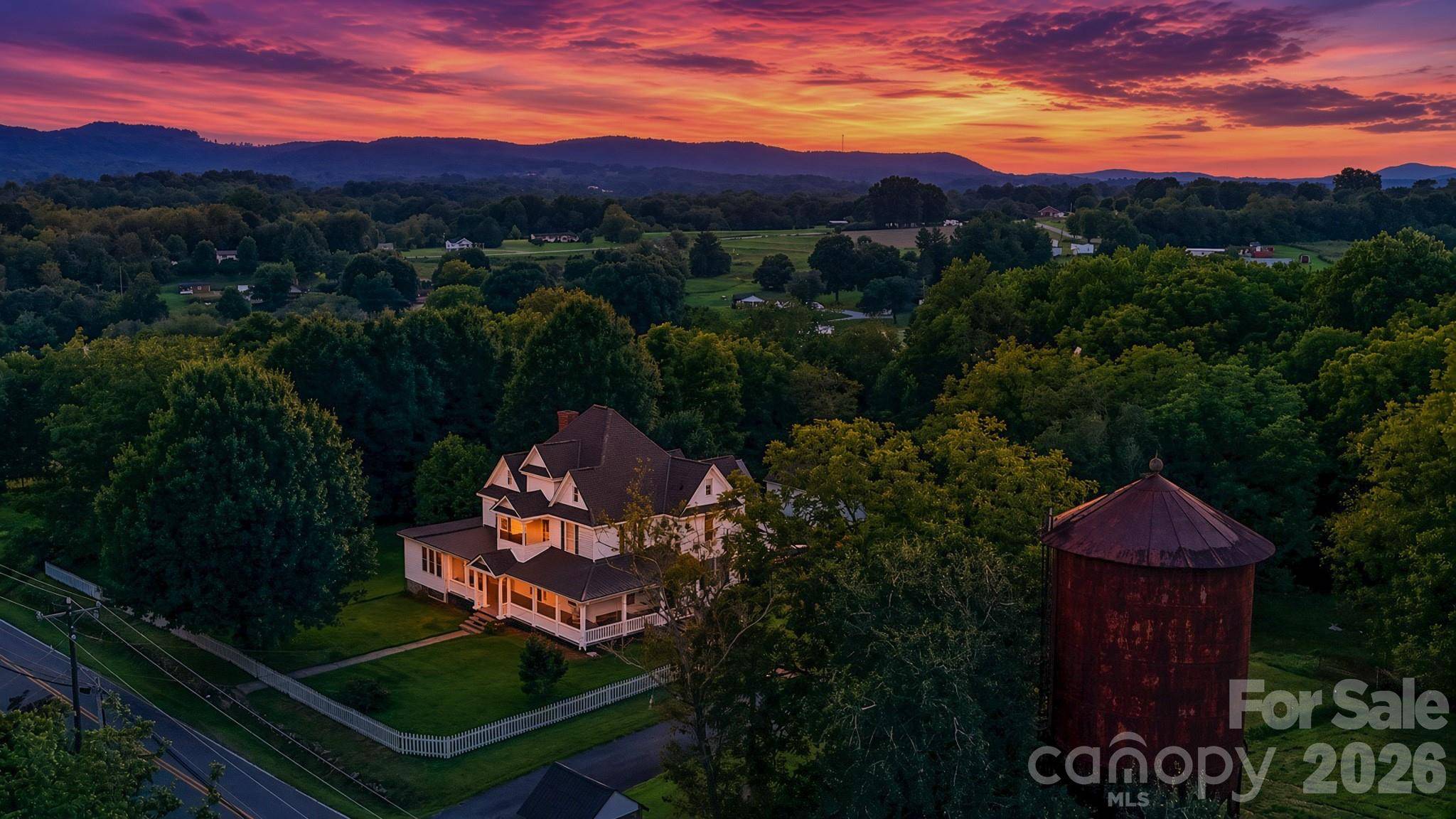 2386 Liledoun RD, Taylorsville, NC 28681