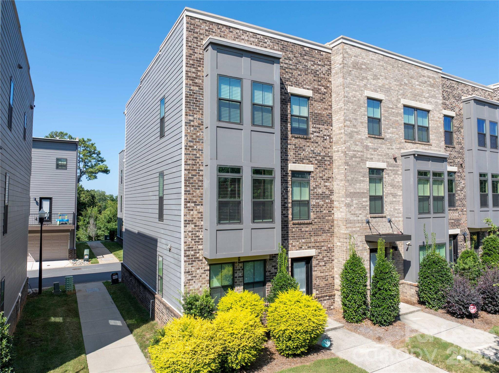 653 Uwharrie River RD, Charlotte, NC 28211