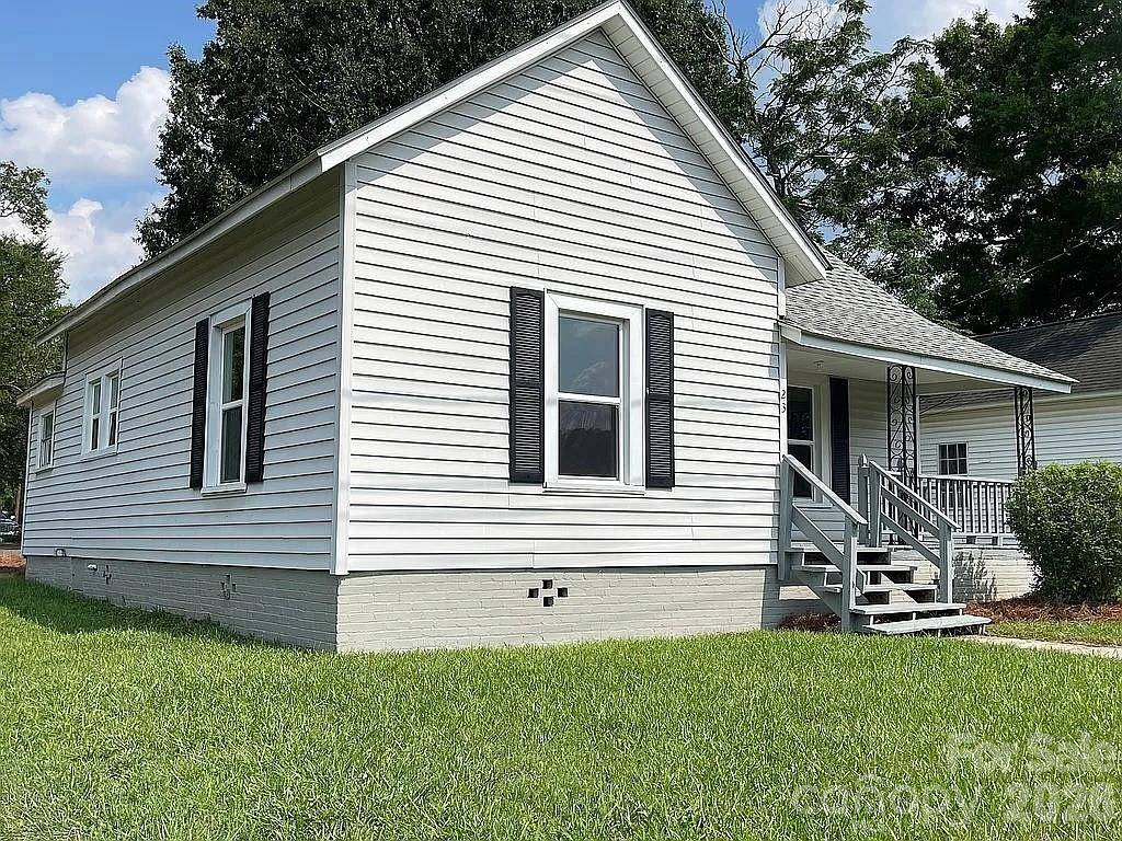 23 Selma DR, Mooresville, NC 28115