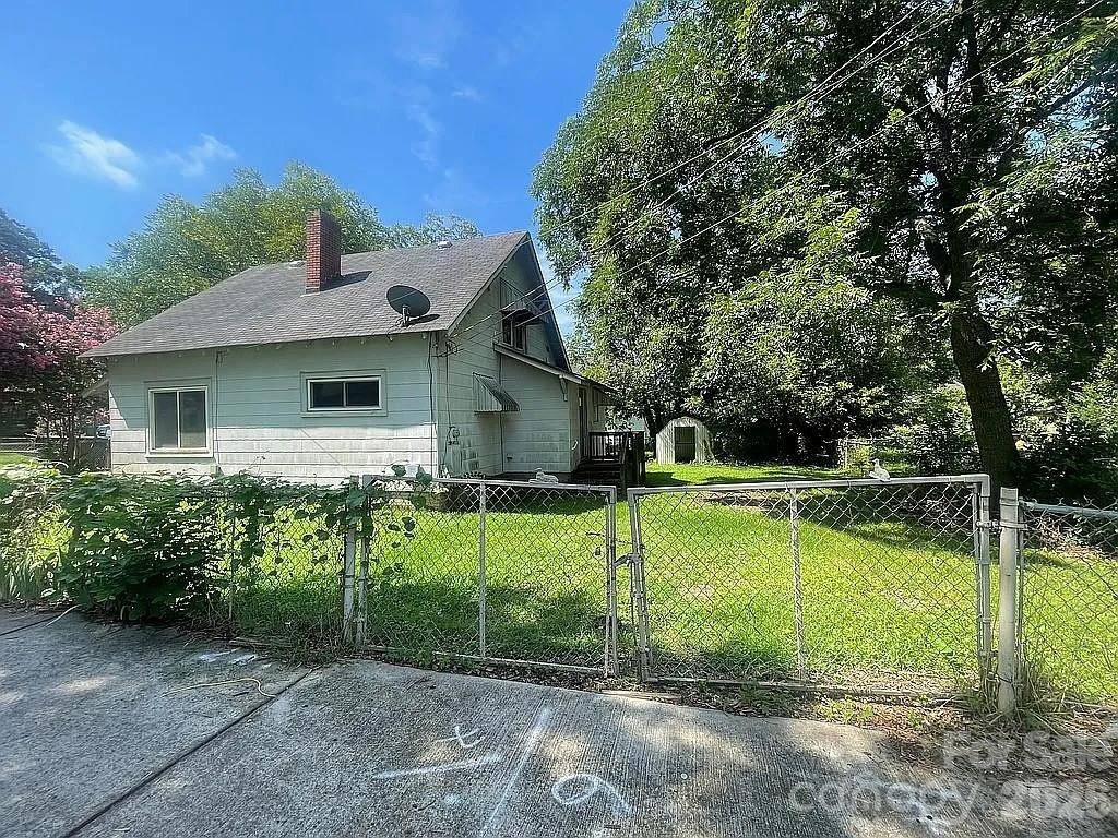 703 Spruce ST, Mooresville, NC 28115