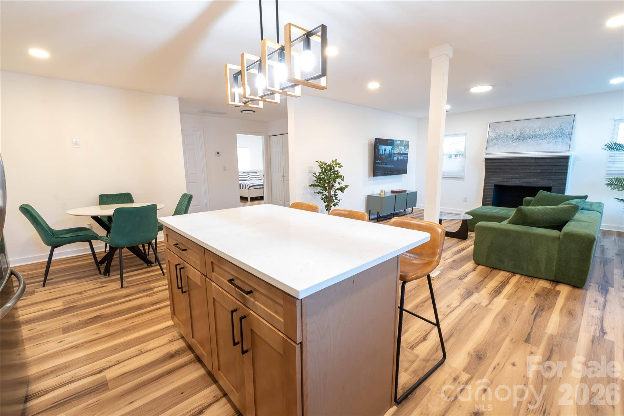 1050 Barnett DR, Kings Mountain, NC 28086