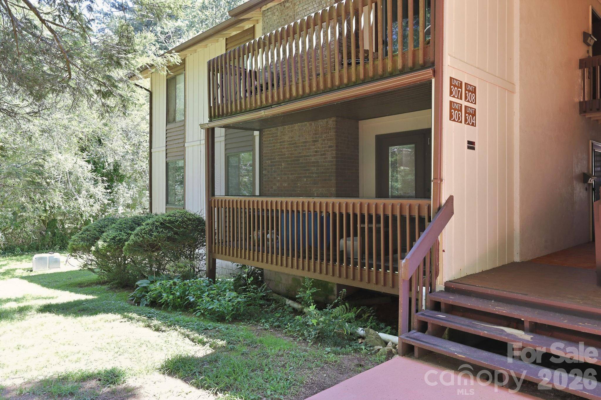 71 Shepard SQ #303, Brevard, NC 28712