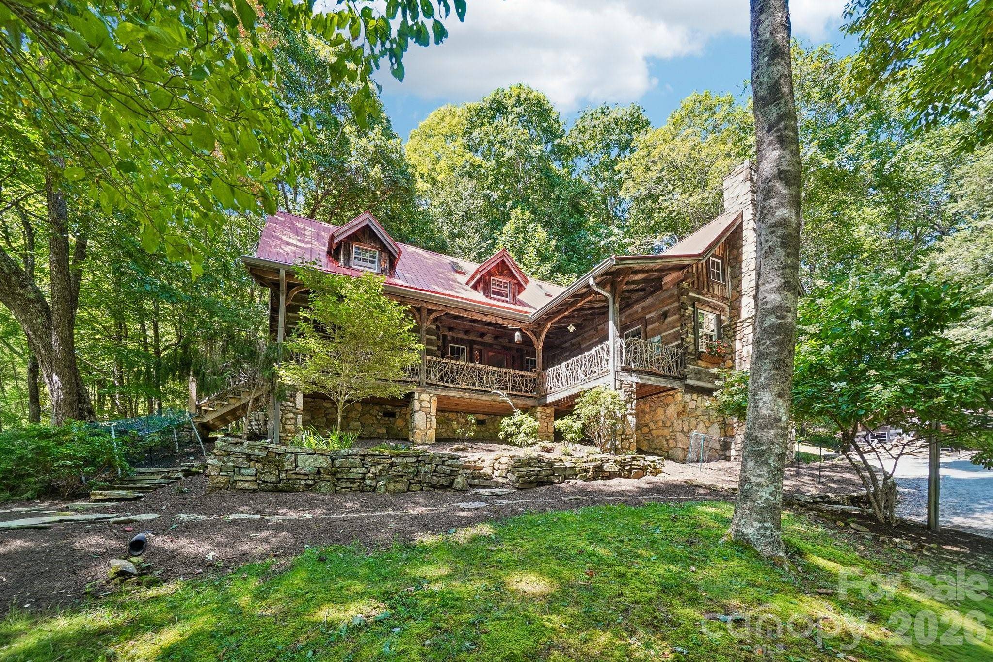 311 Wonderly LN, Mars Hill, NC 28754