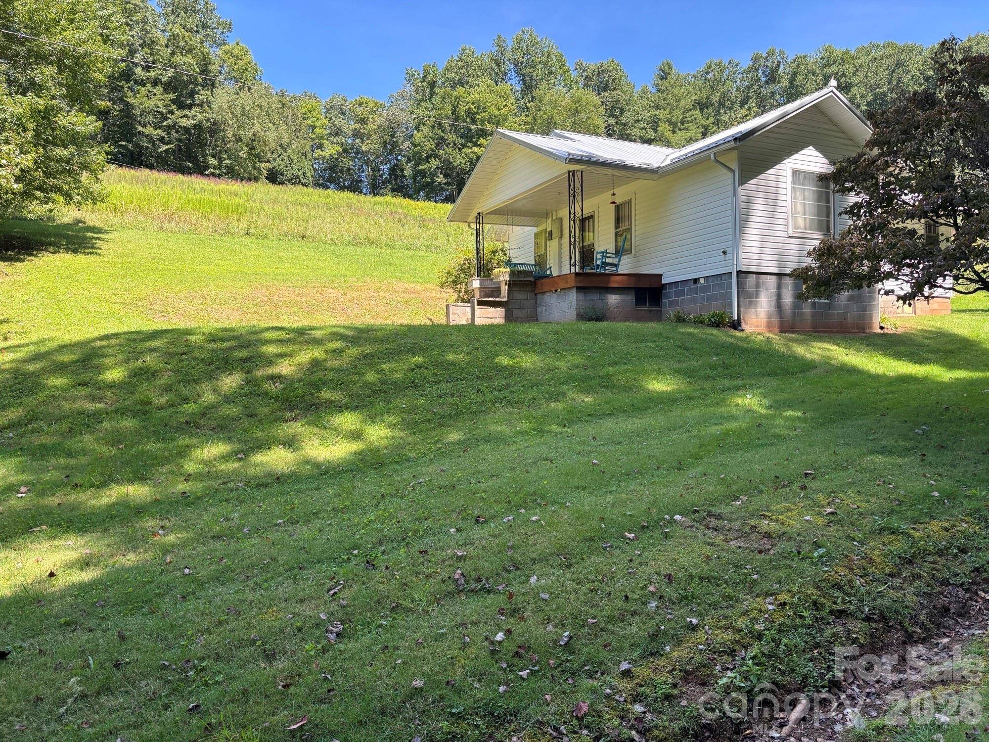 377 Sam Gouge RD, Bakersville, NC 28705