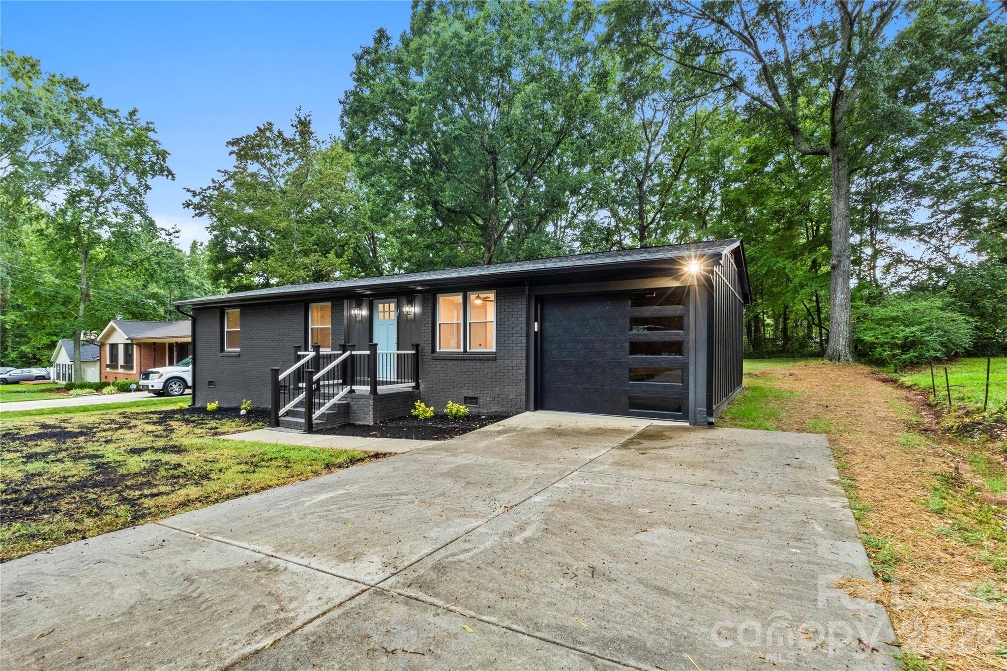 562 Barrington PL NW, Concord, NC 28027