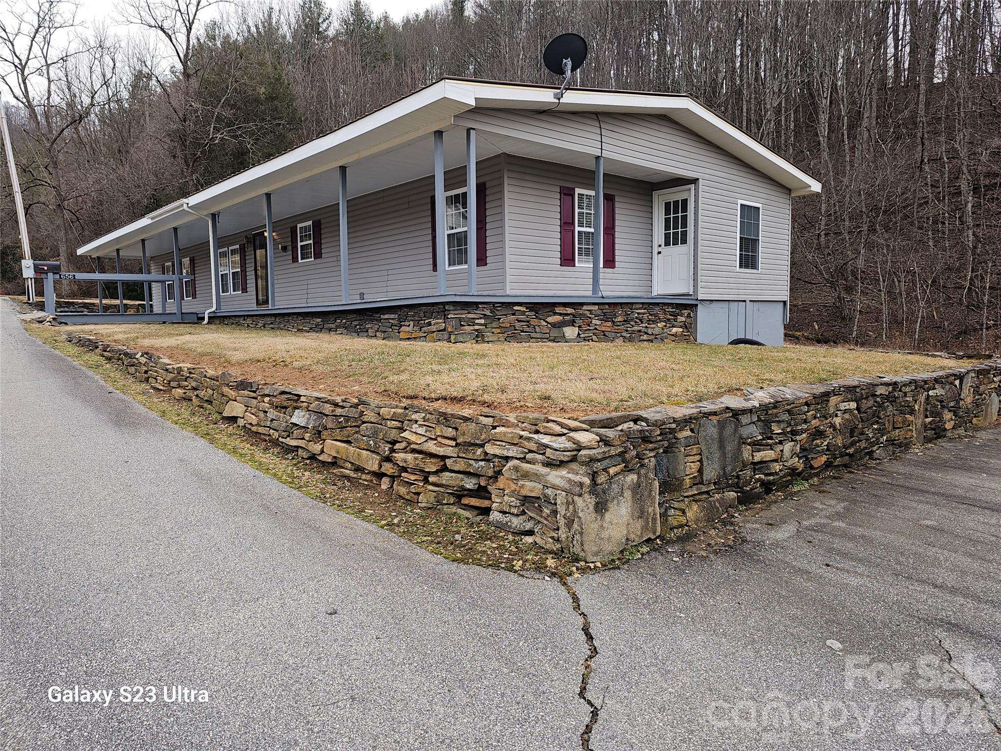 656 Water ST, Bakersville, NC 28705
