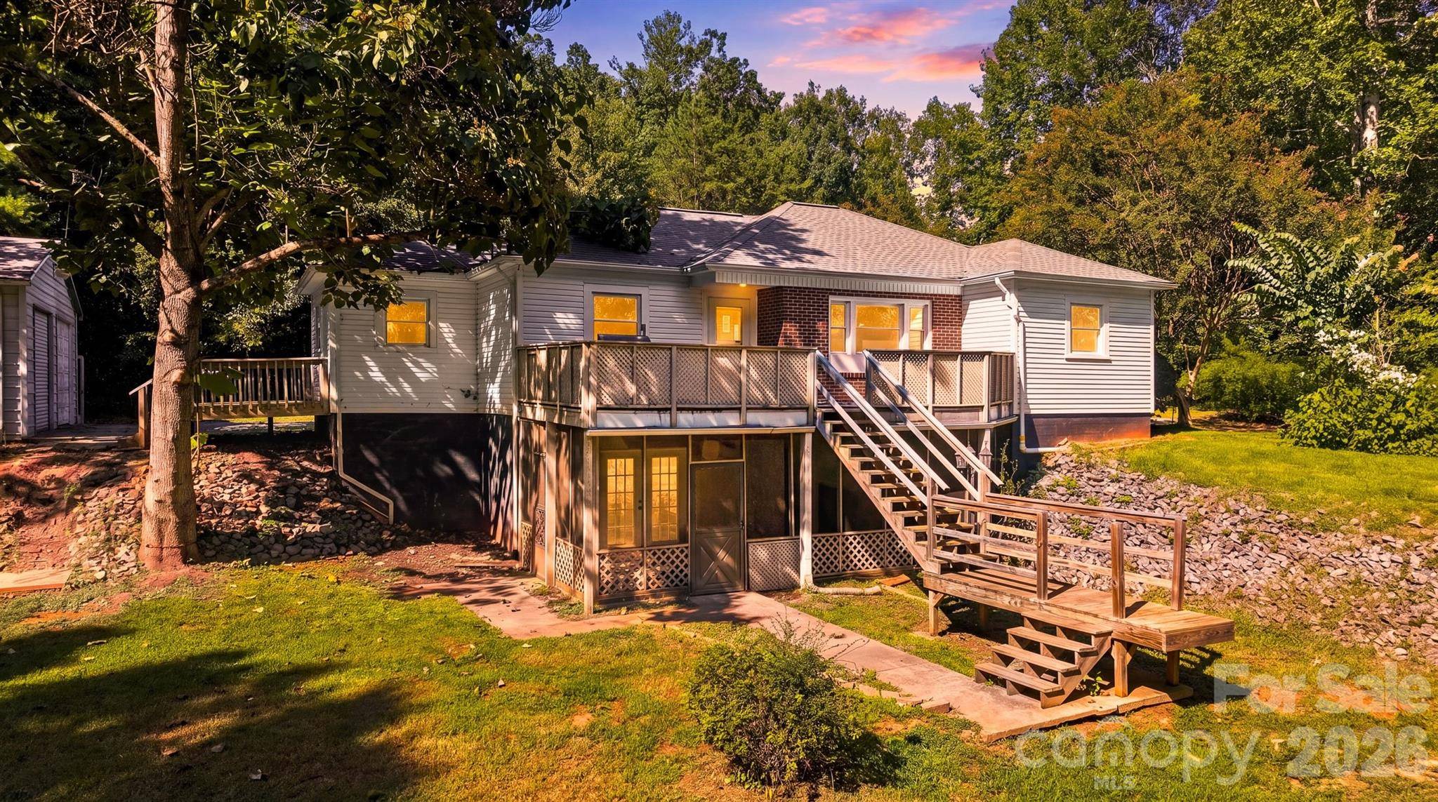 3436 Cannon Ridge RD, Lenoir, NC 28645