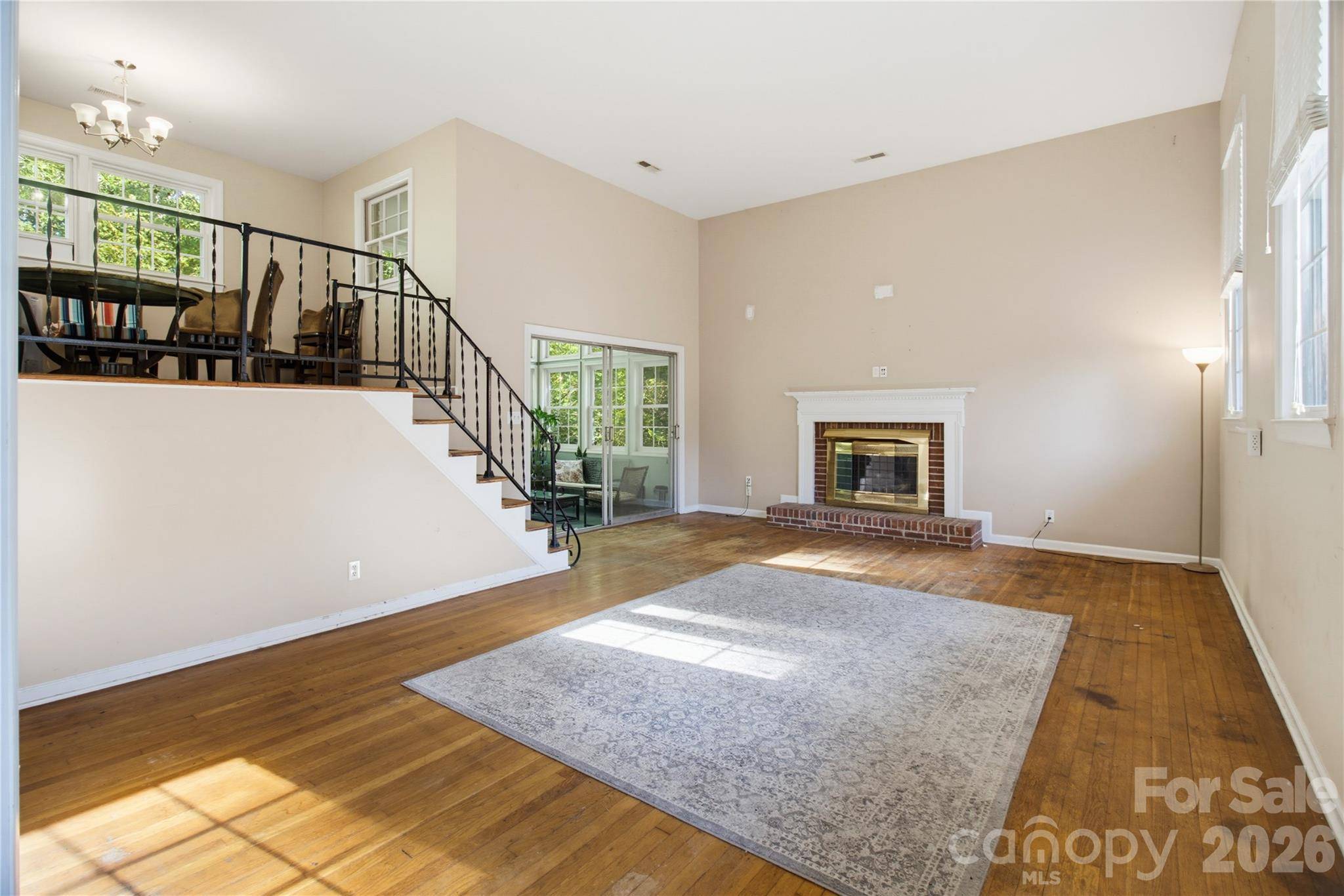 5675 Sweetbriar RD, Pfafftown, NC 27040