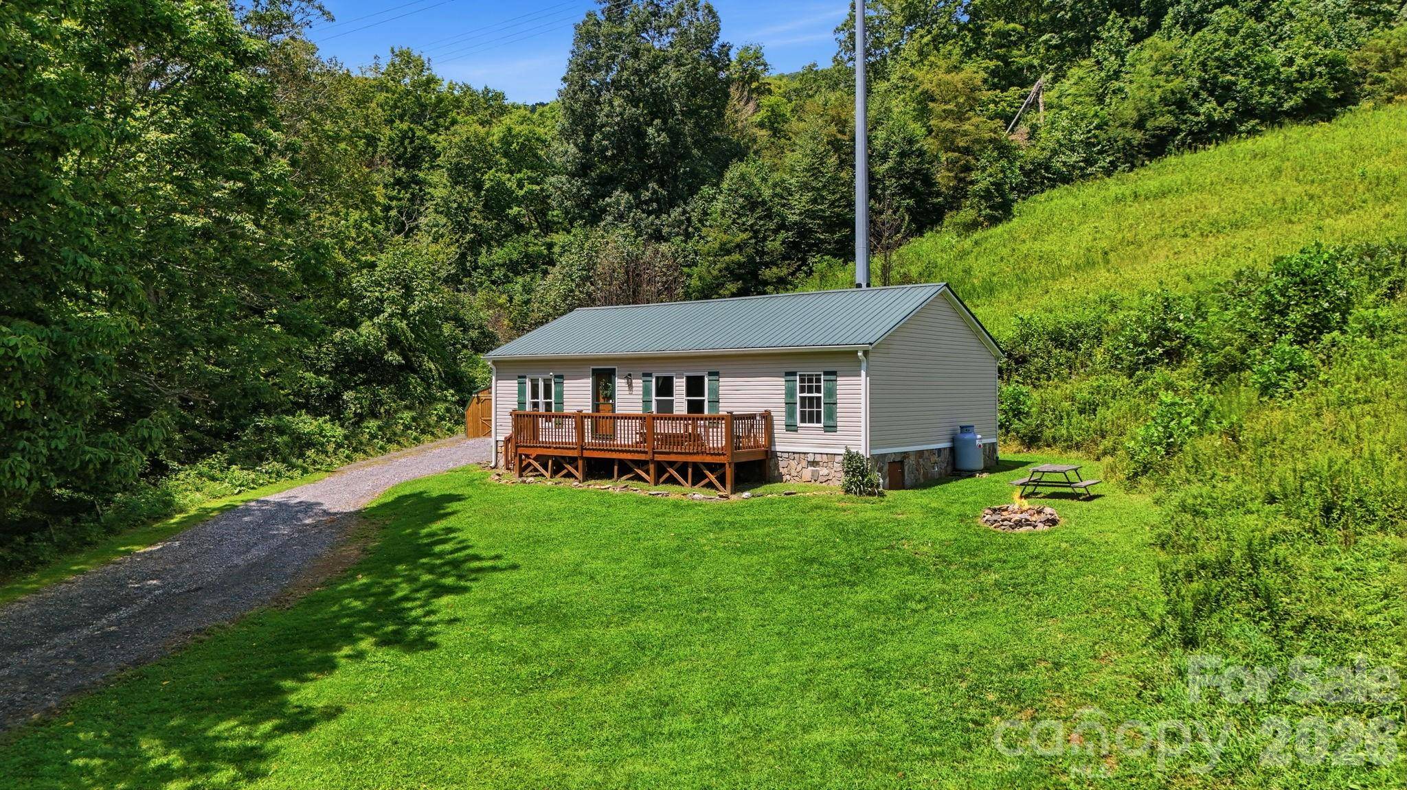 8807 NC Hwy 194 None N, Todd, NC 28684