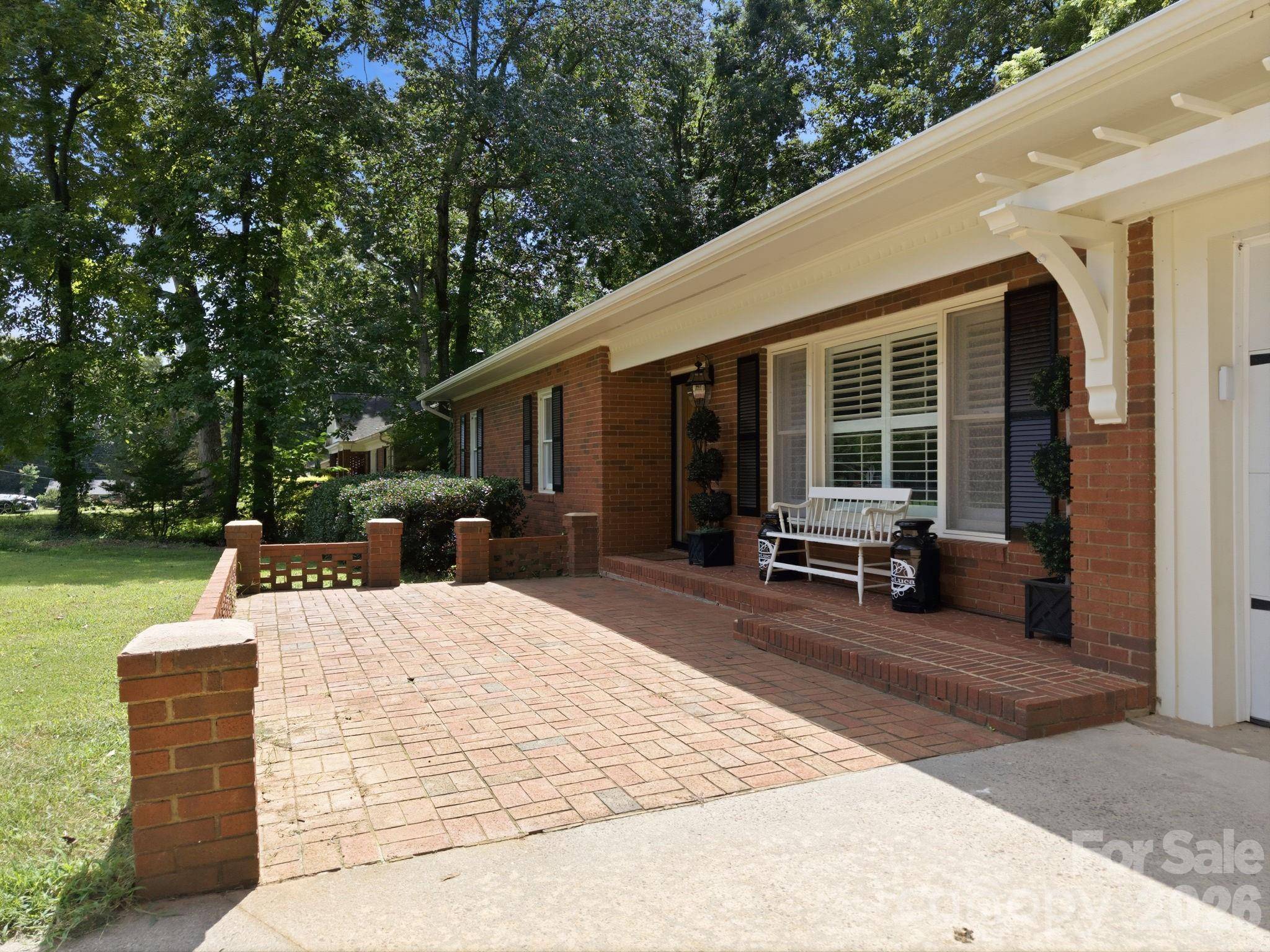 305 Heritage CIR, Statesville, NC 28625