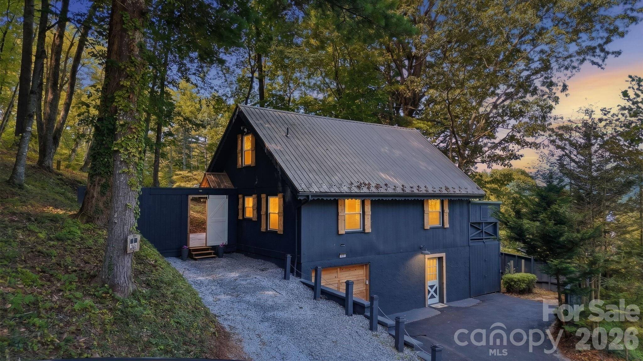 410 Mother In Law LN, Burnsville, NC 28714