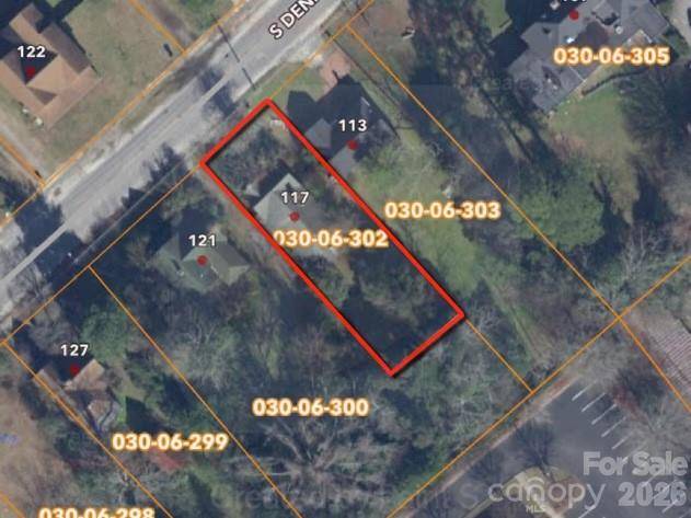121 S Dennis AVE, Bishopville, SC 29010