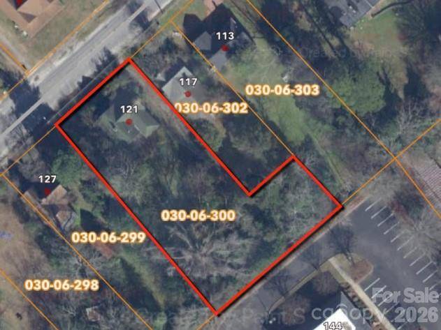 121 S Dennis AVE, Bishopville, SC 29010