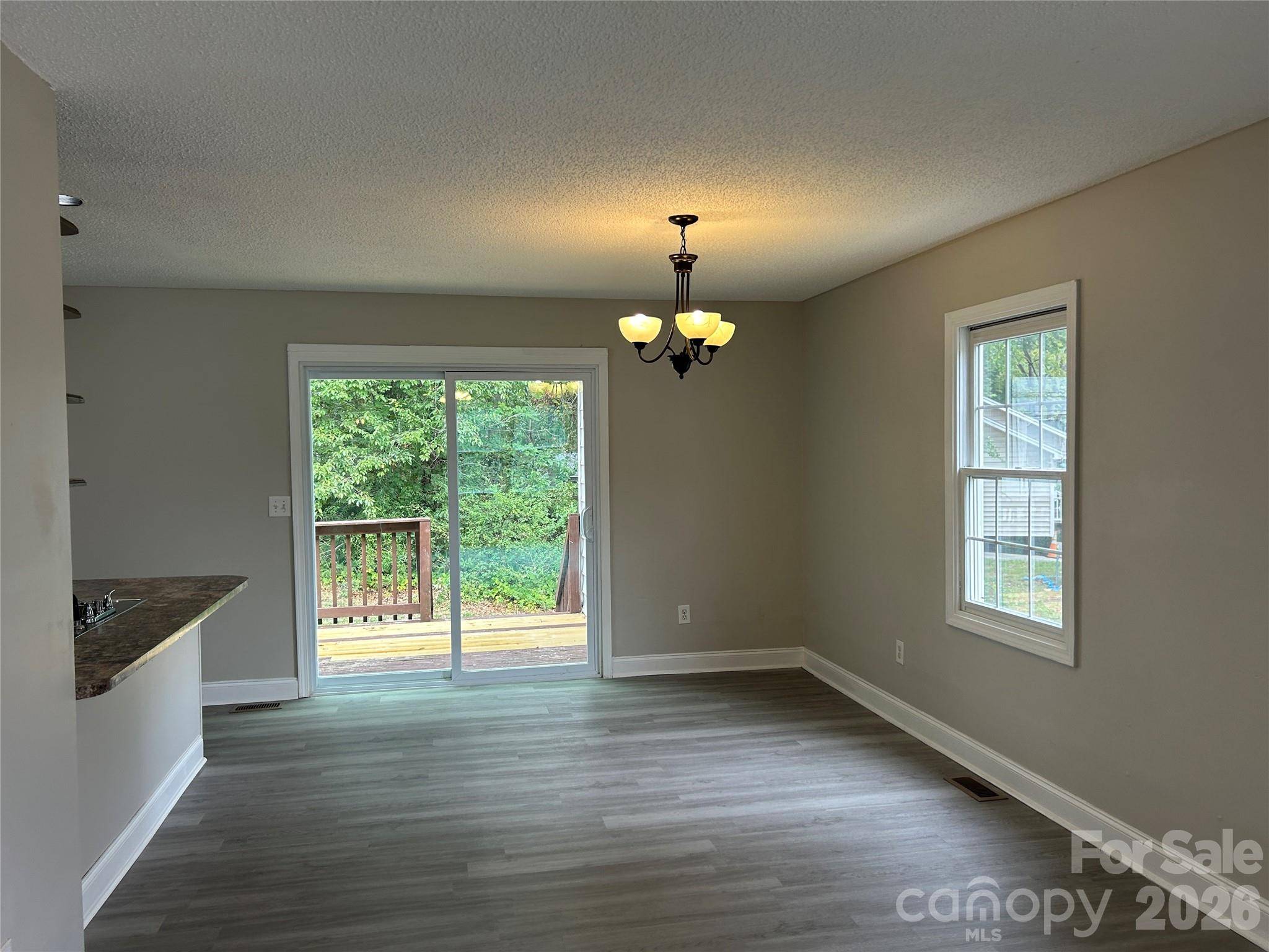 927 Floyd LN, Gastonia, NC 28052