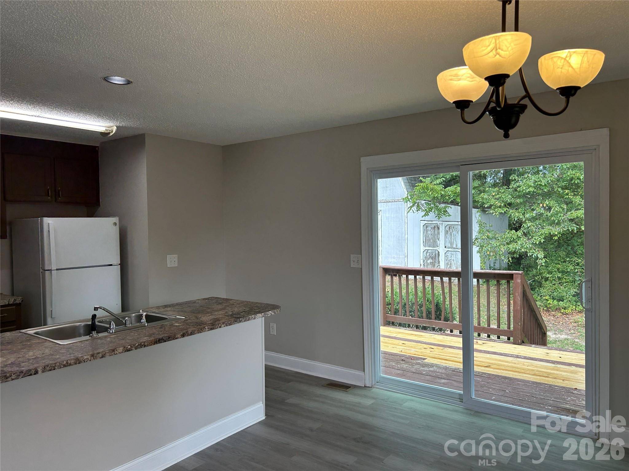 927 Floyd LN, Gastonia, NC 28052