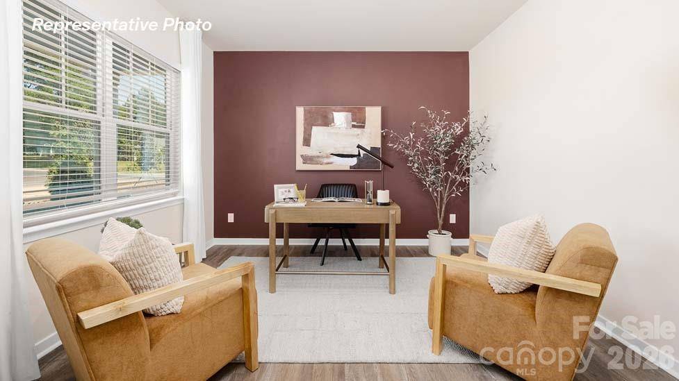 1702 7th Street DR NE, Hickory, NC 28601