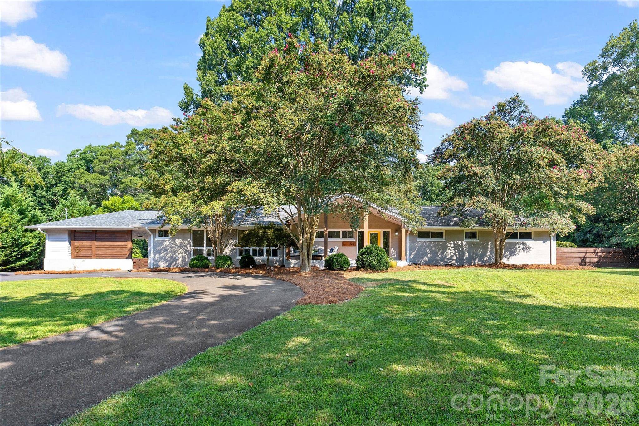 1222 Burtonwood CIR, Charlotte, NC 28212