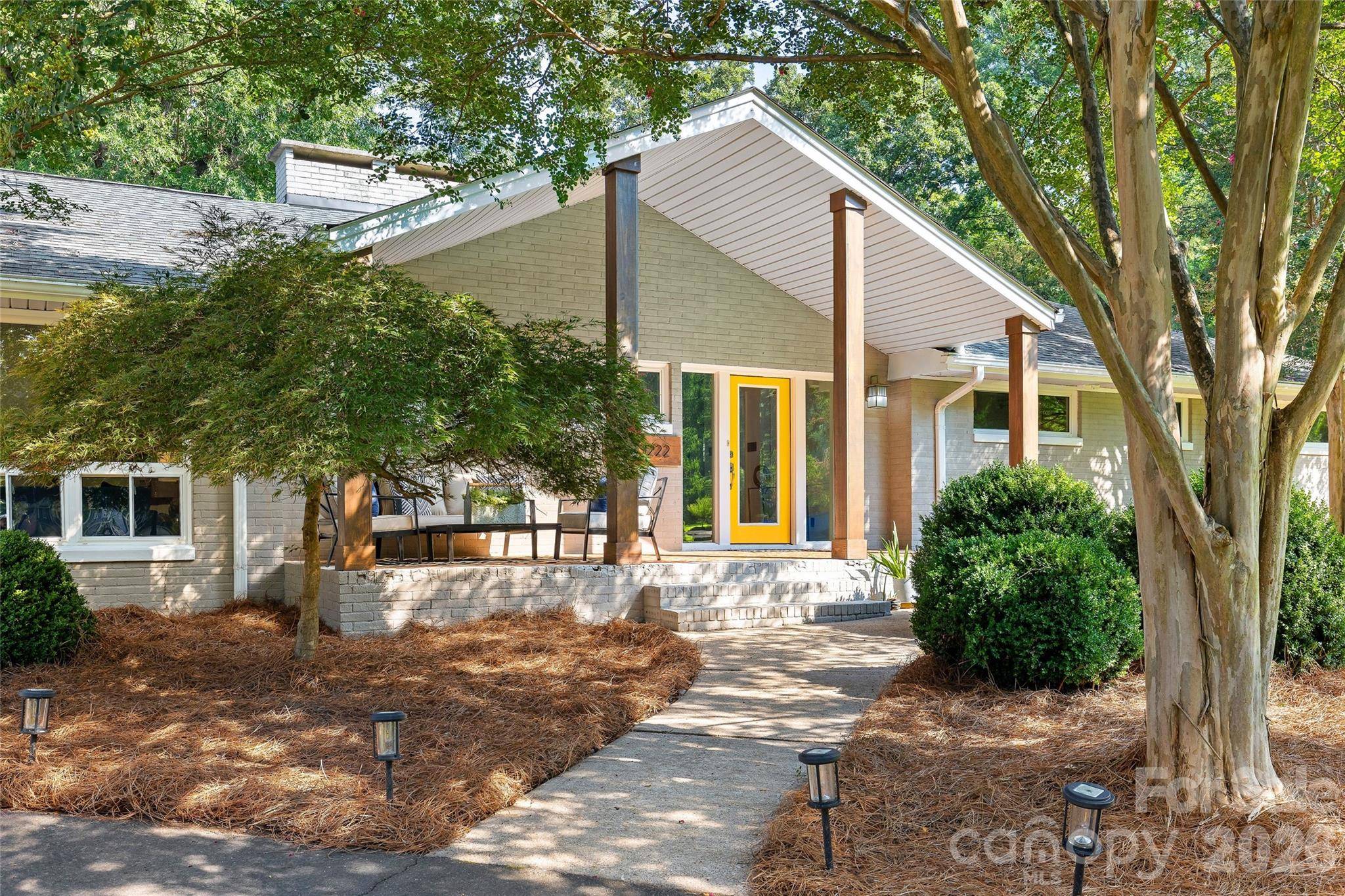 1222 Burtonwood CIR, Charlotte, NC 28212
