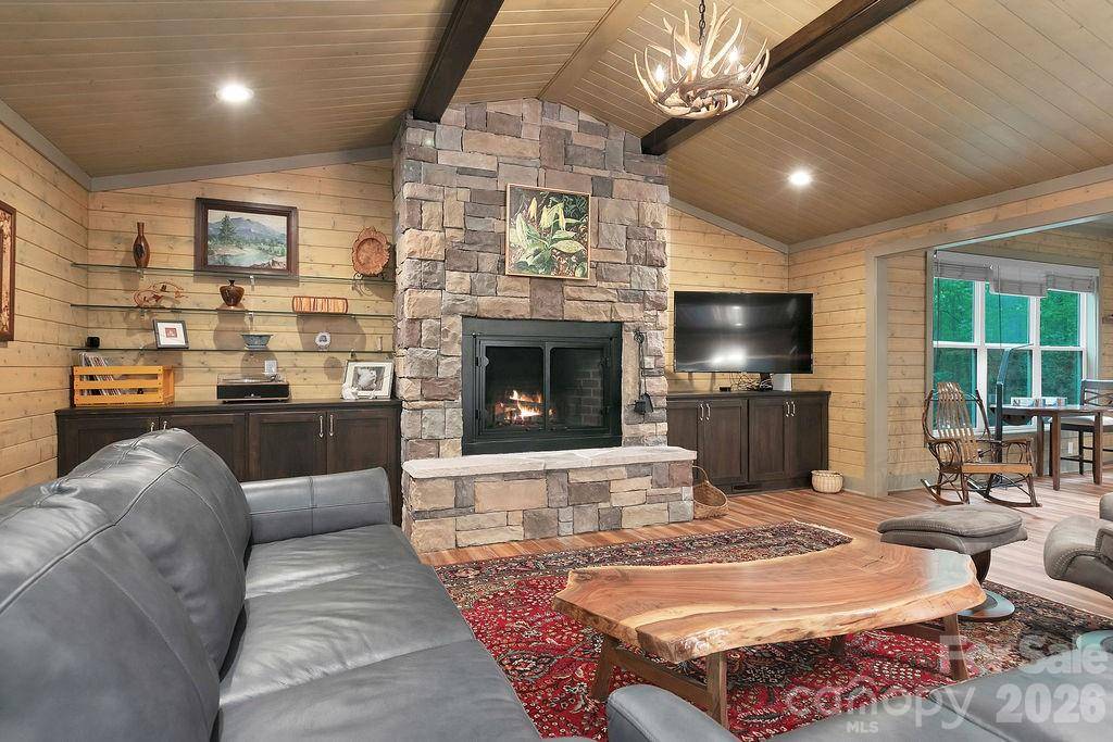 503 Cliff Ridge DR, Cleveland, SC 29635