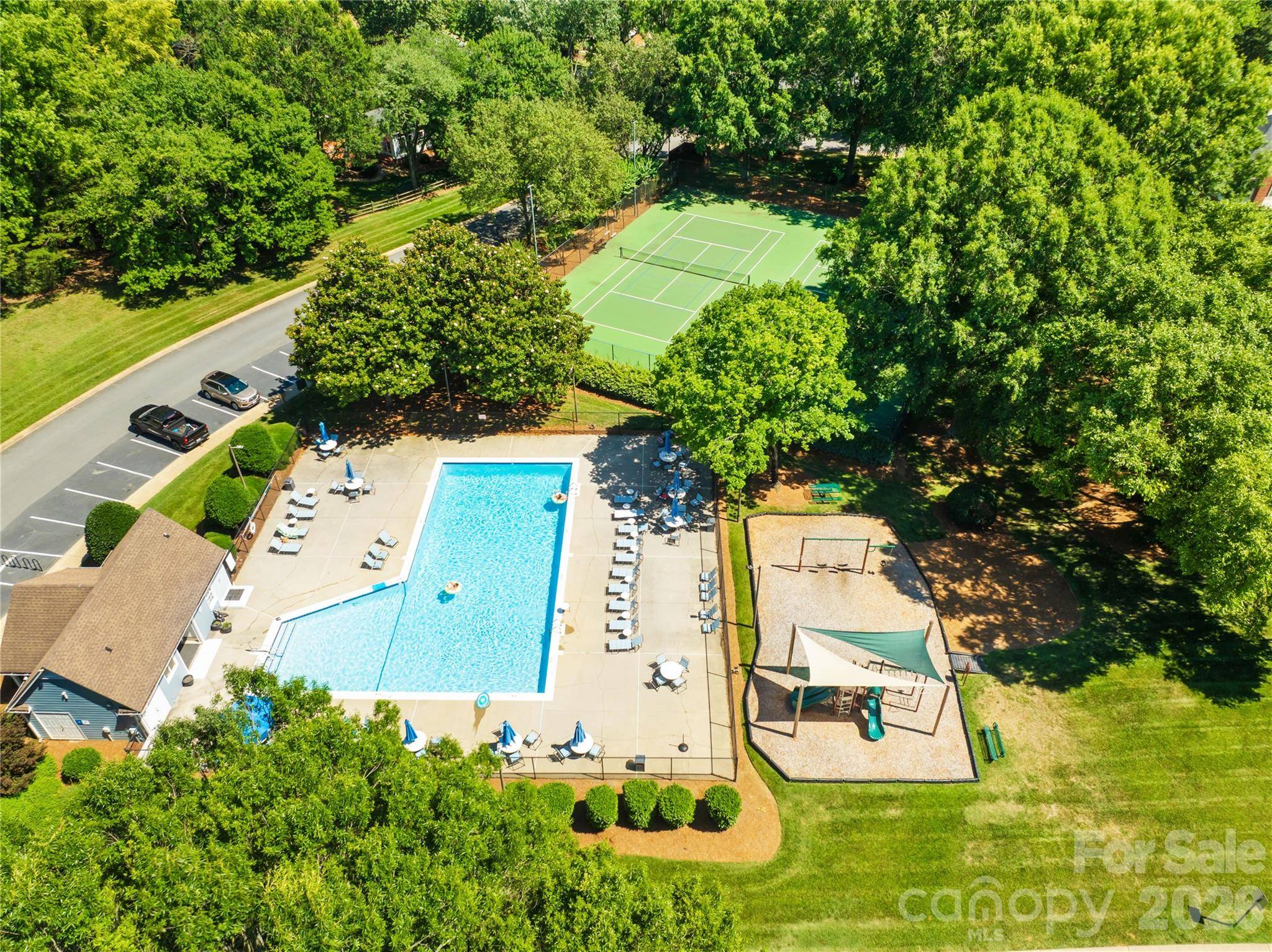 141 Ashford Hollow LN, Mooresville, NC 28117