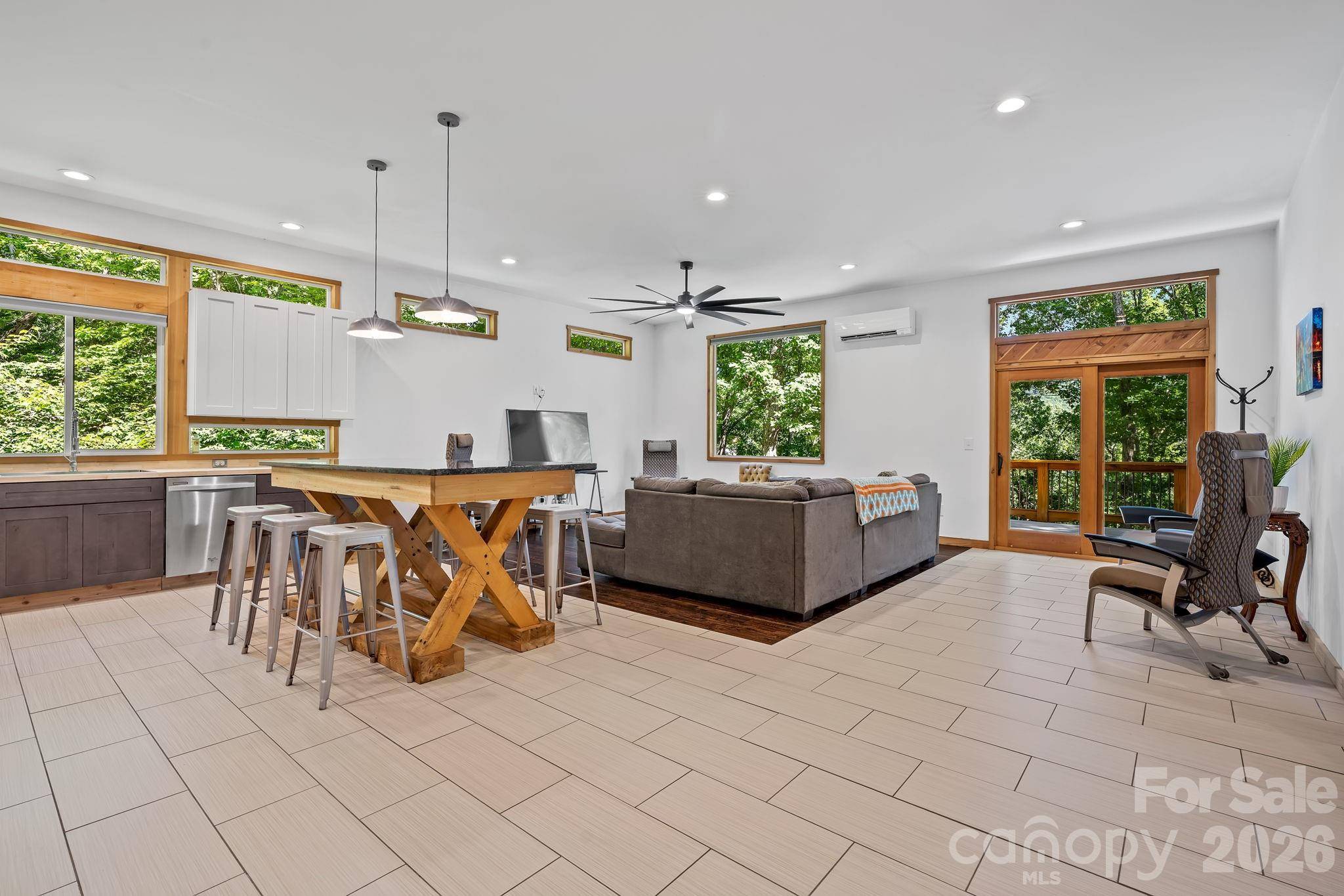 506 Silent Forest DR, Canton, NC 28716