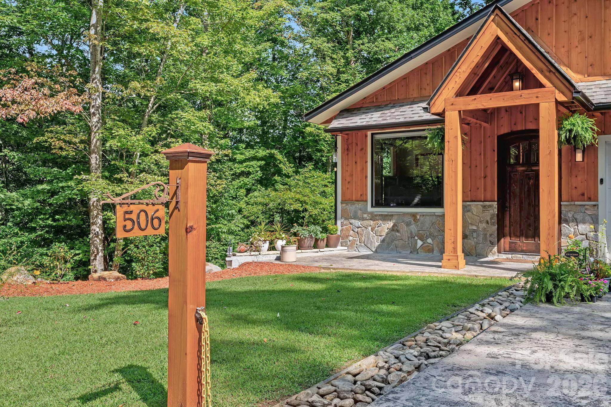 506 Silent Forest DR, Canton, NC 28716