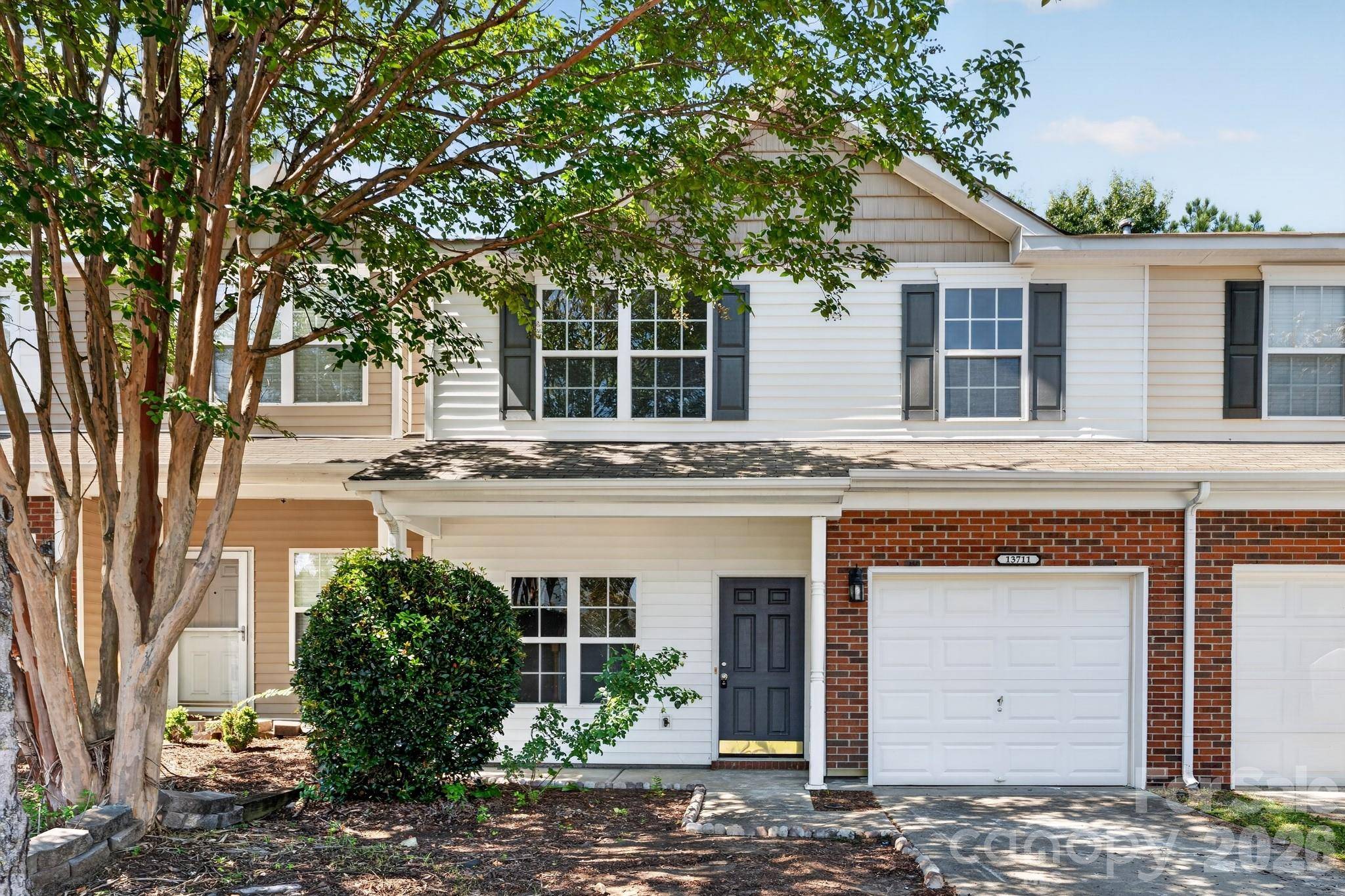 13711 Singleleaf LN, Charlotte, NC 28278