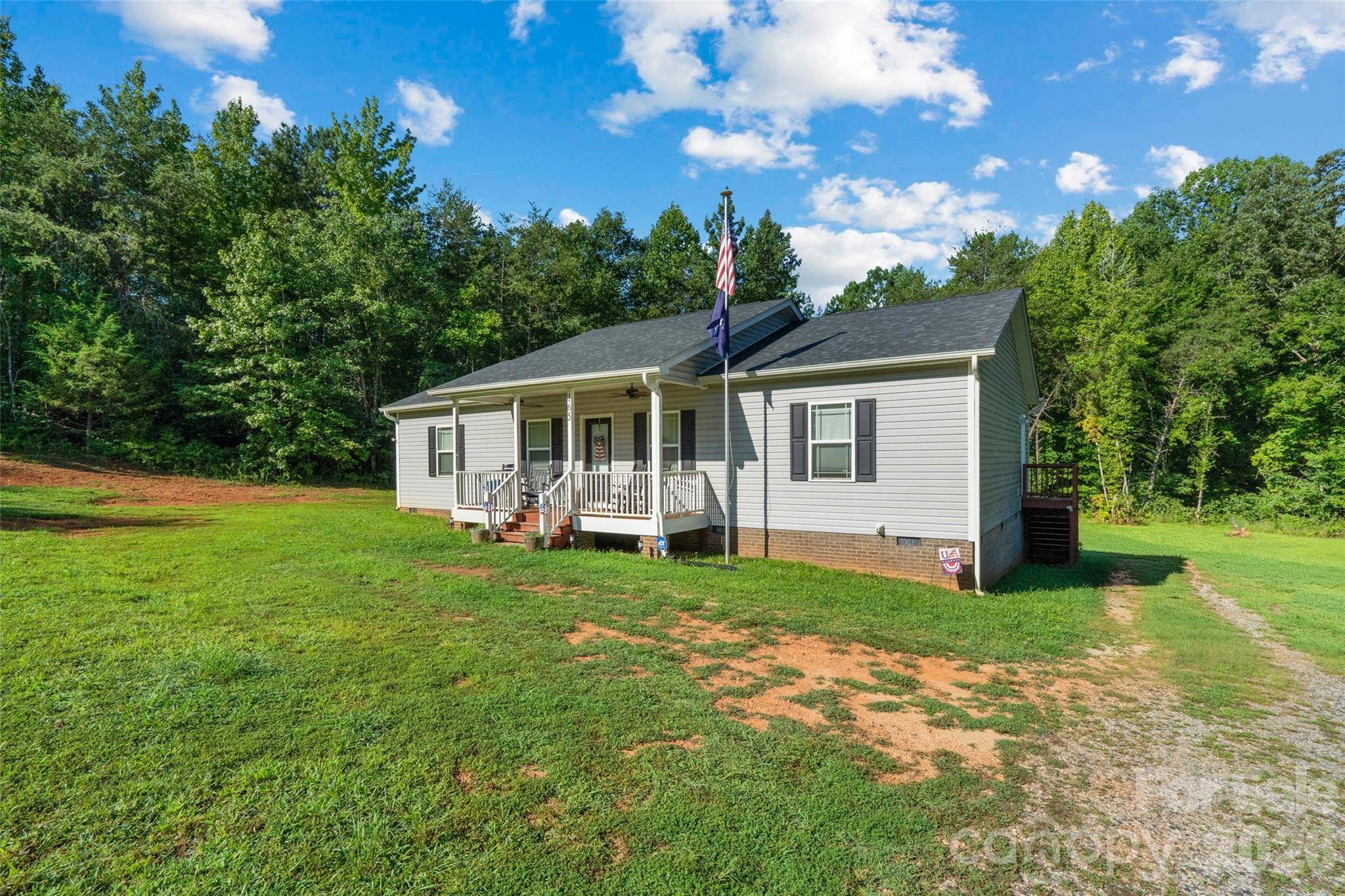 165 Rambler LN, Blacksburg, SC 29702