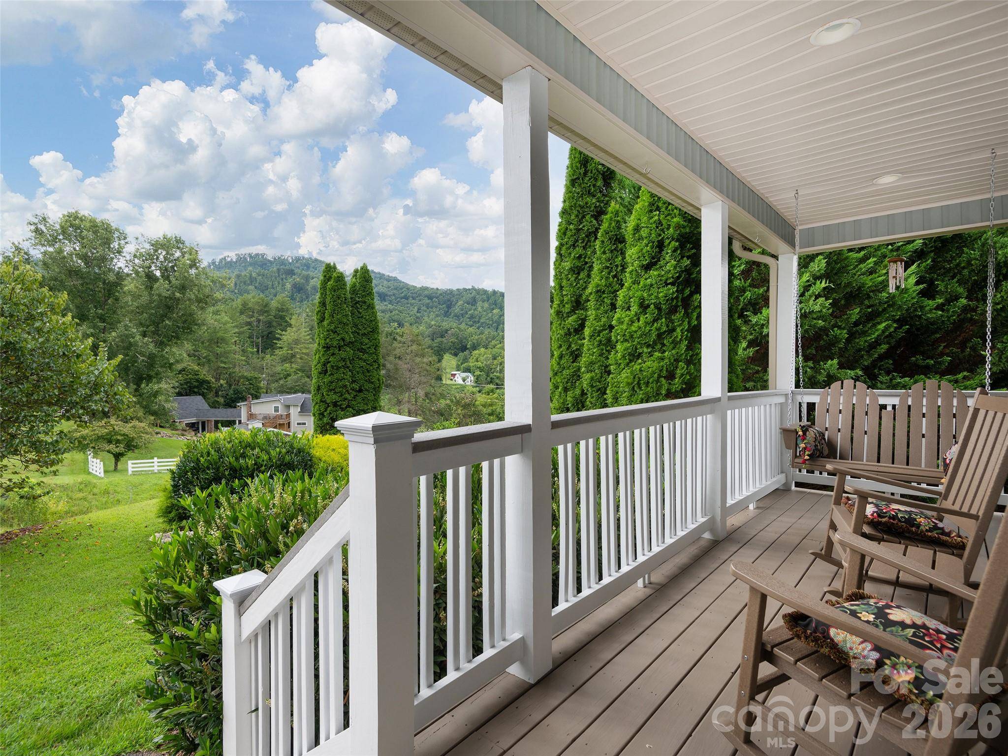 4 Lancaster LN, Weaverville, NC 28787