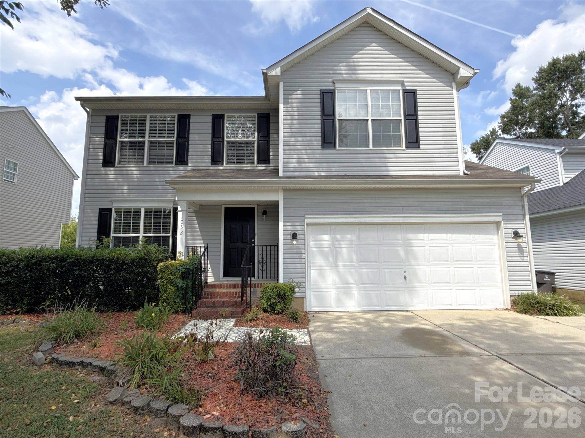 1032 Meadowbrook LN SW, Charlotte, NC 28027