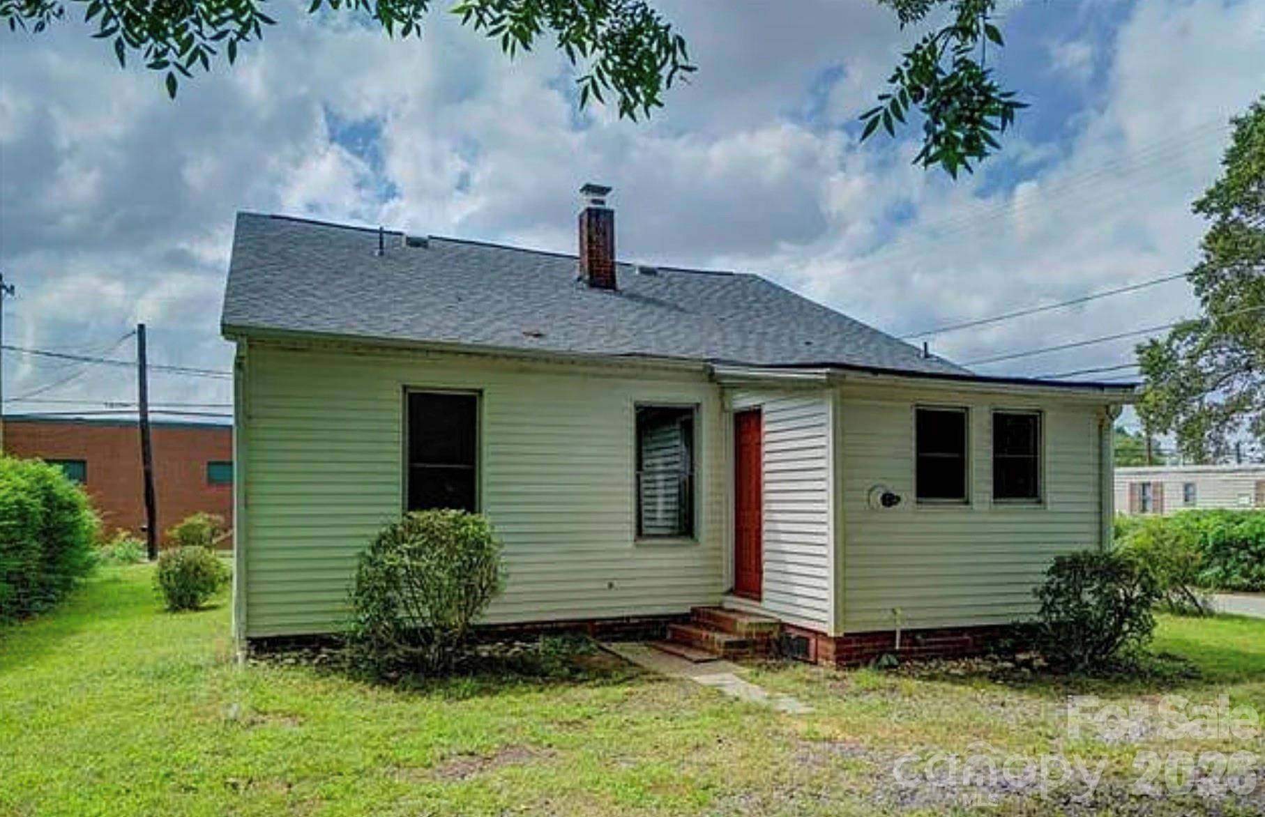 431 W Statesville AVE, Mooresville, NC 28115