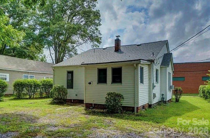 431 W Statesville AVE, Mooresville, NC 28115