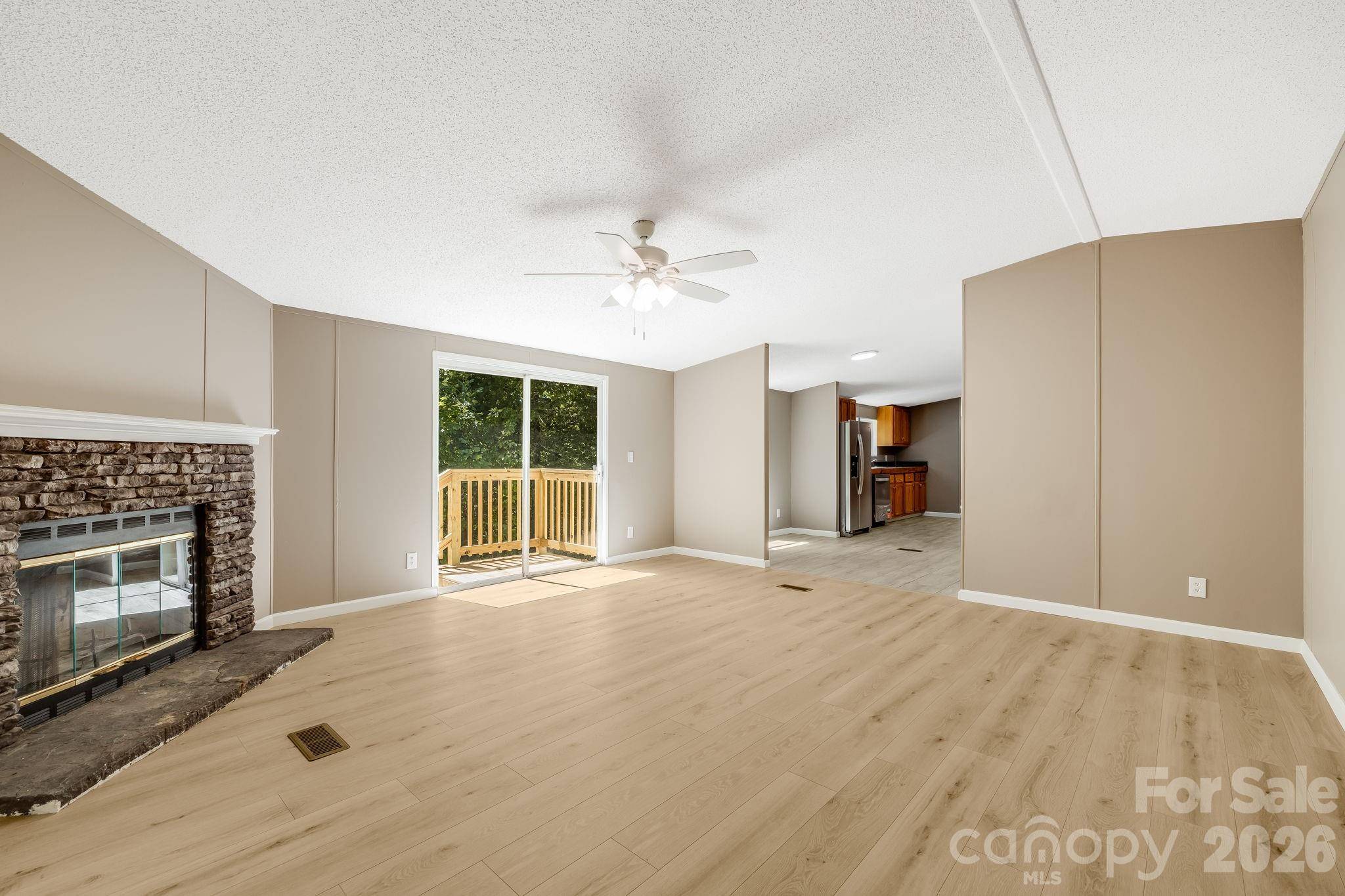 81 Spring Mountain RD, Fairview, NC 28730