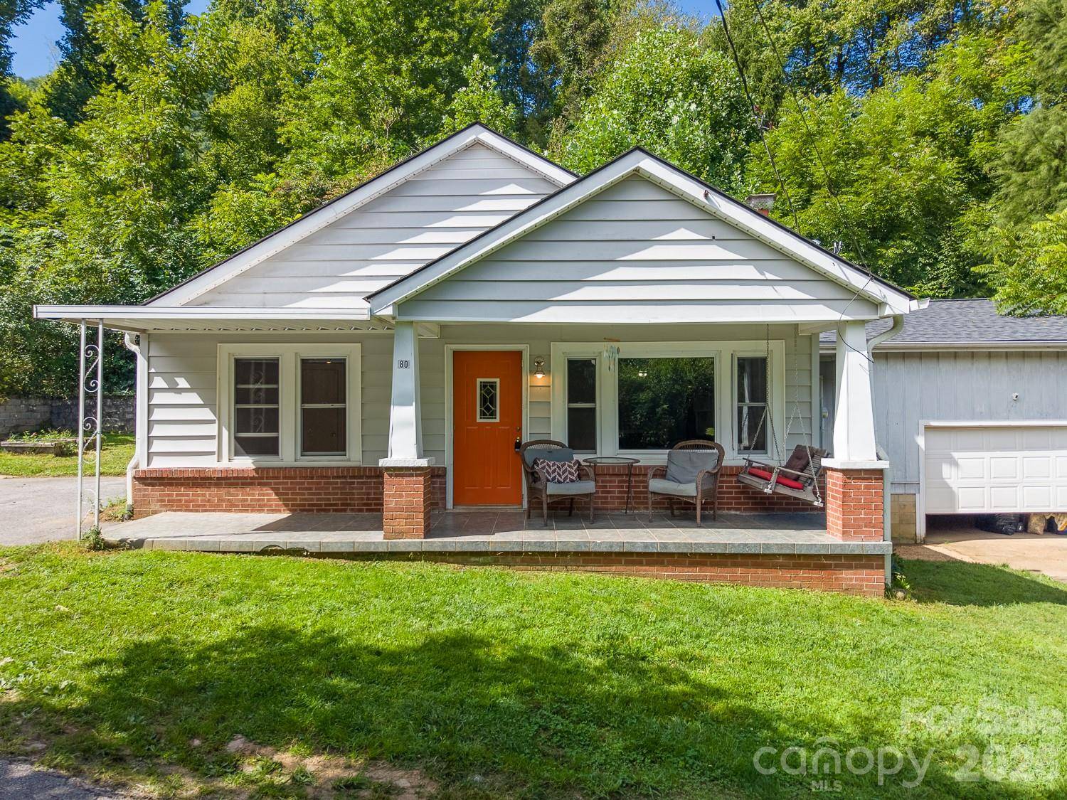 80 Nature LN, Waynesville, NC 28786