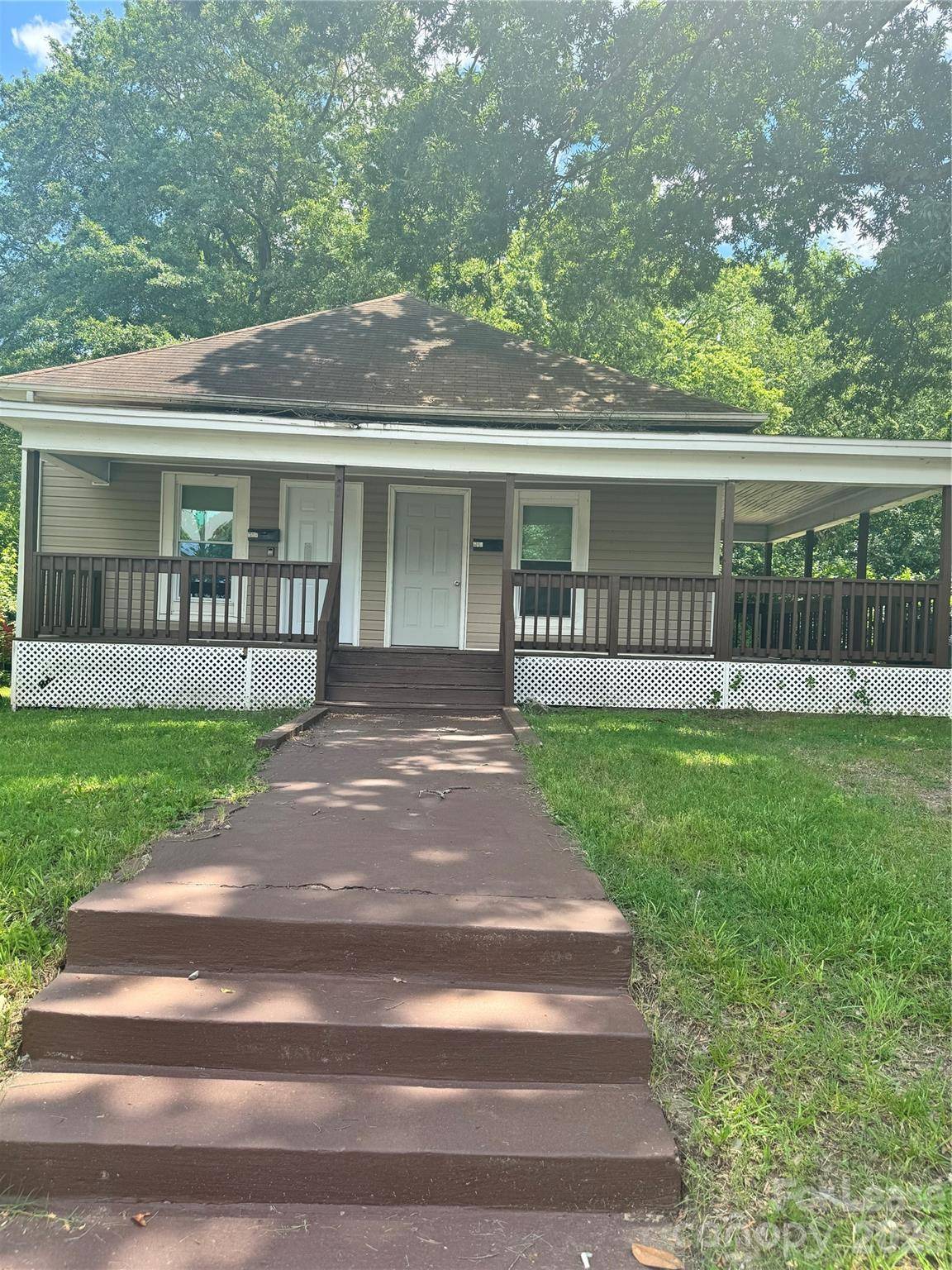 617 Pinoca ST, Charlotte, NC 28208