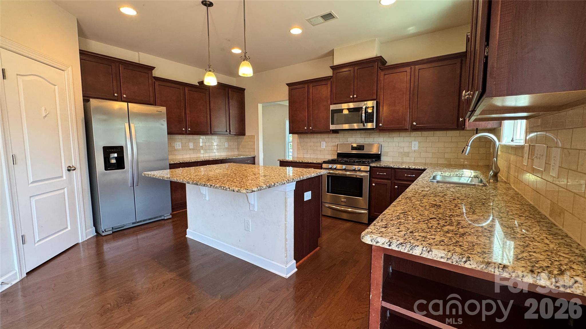 2082 Feldspar DR, Davidson, NC 28036